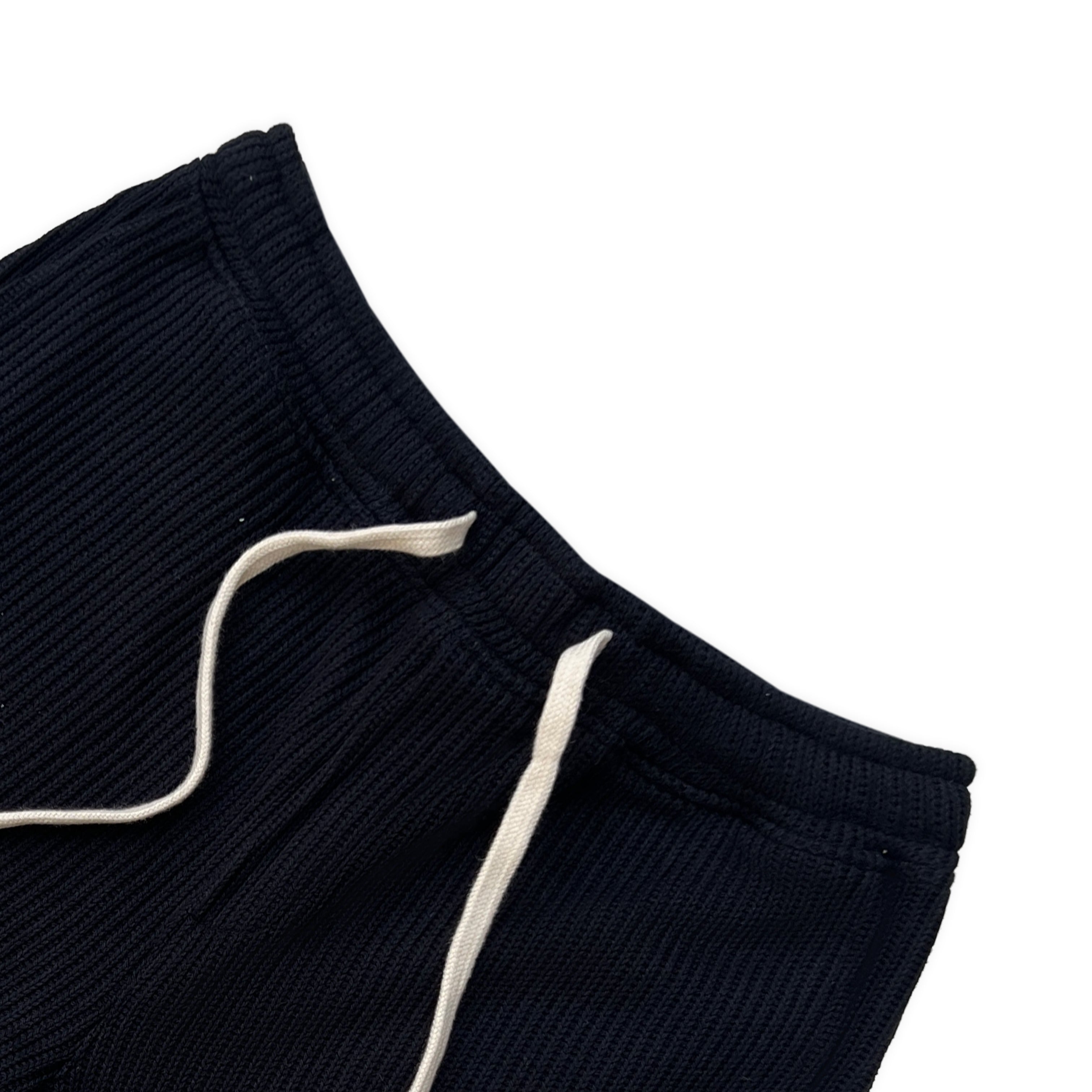SWEATER KNIT FABRIC SHORTS(BLACK)