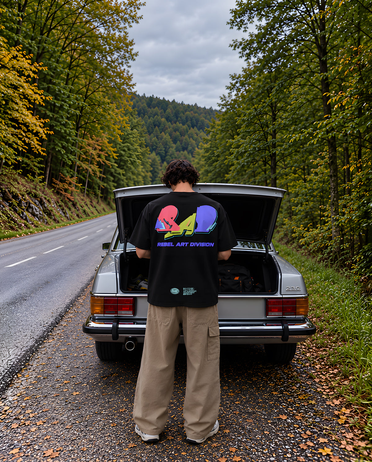 RAD SIGNATURE TEE