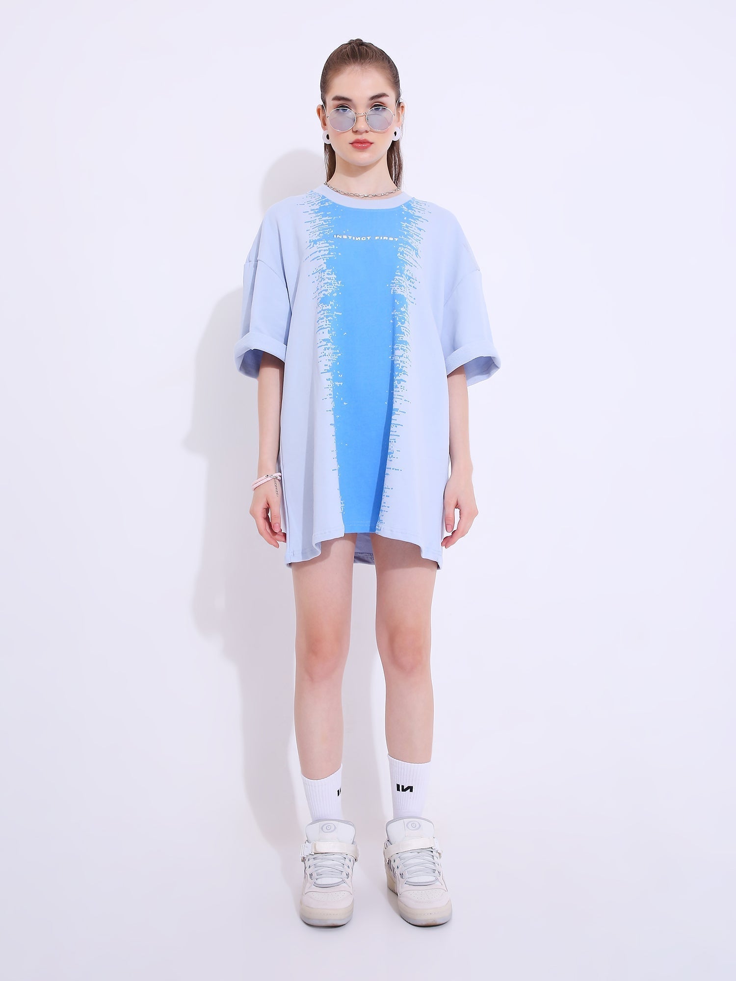 Blue Moon - Oversized T-shirt (White)