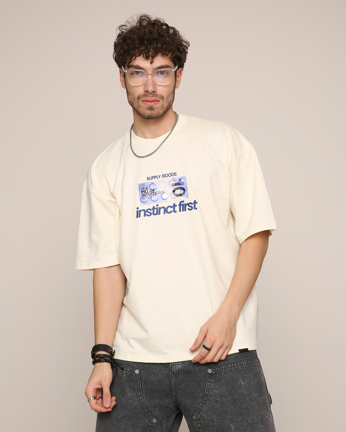 Pill- Oversized T-Shirt (Antique White)