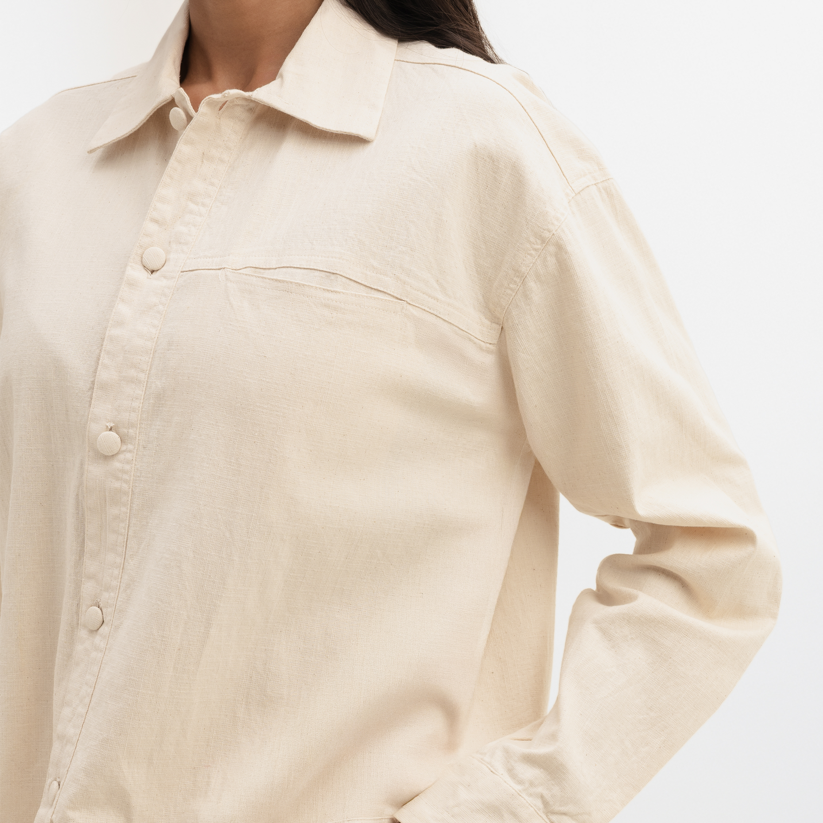 COTTON SPREAD COLLAR SHIRT
