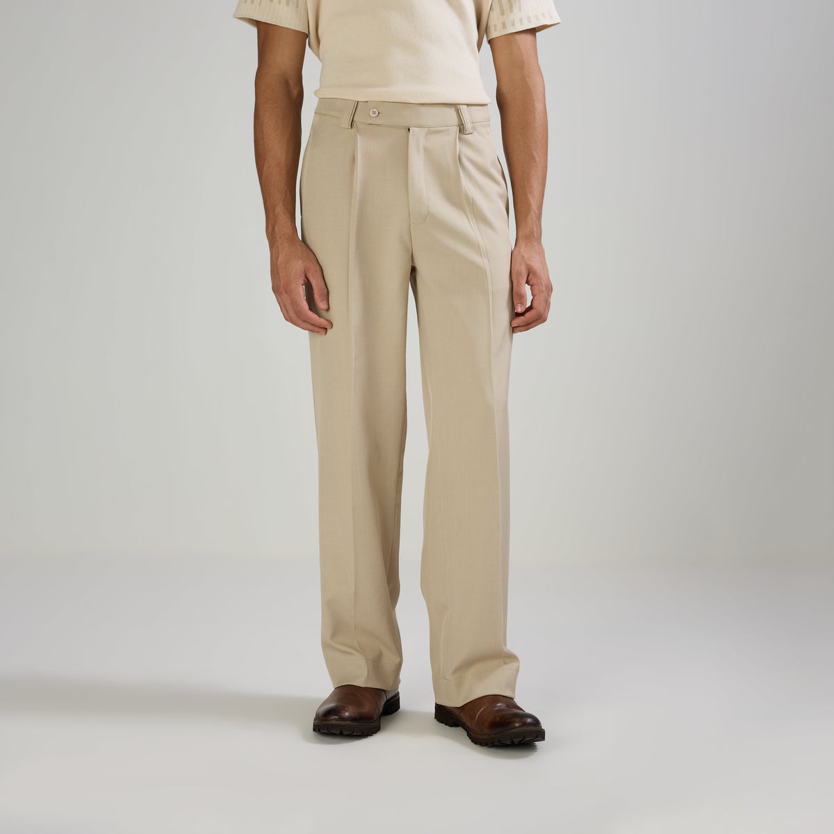 CLASSIC PLEATED TROUSERS - CREAM
