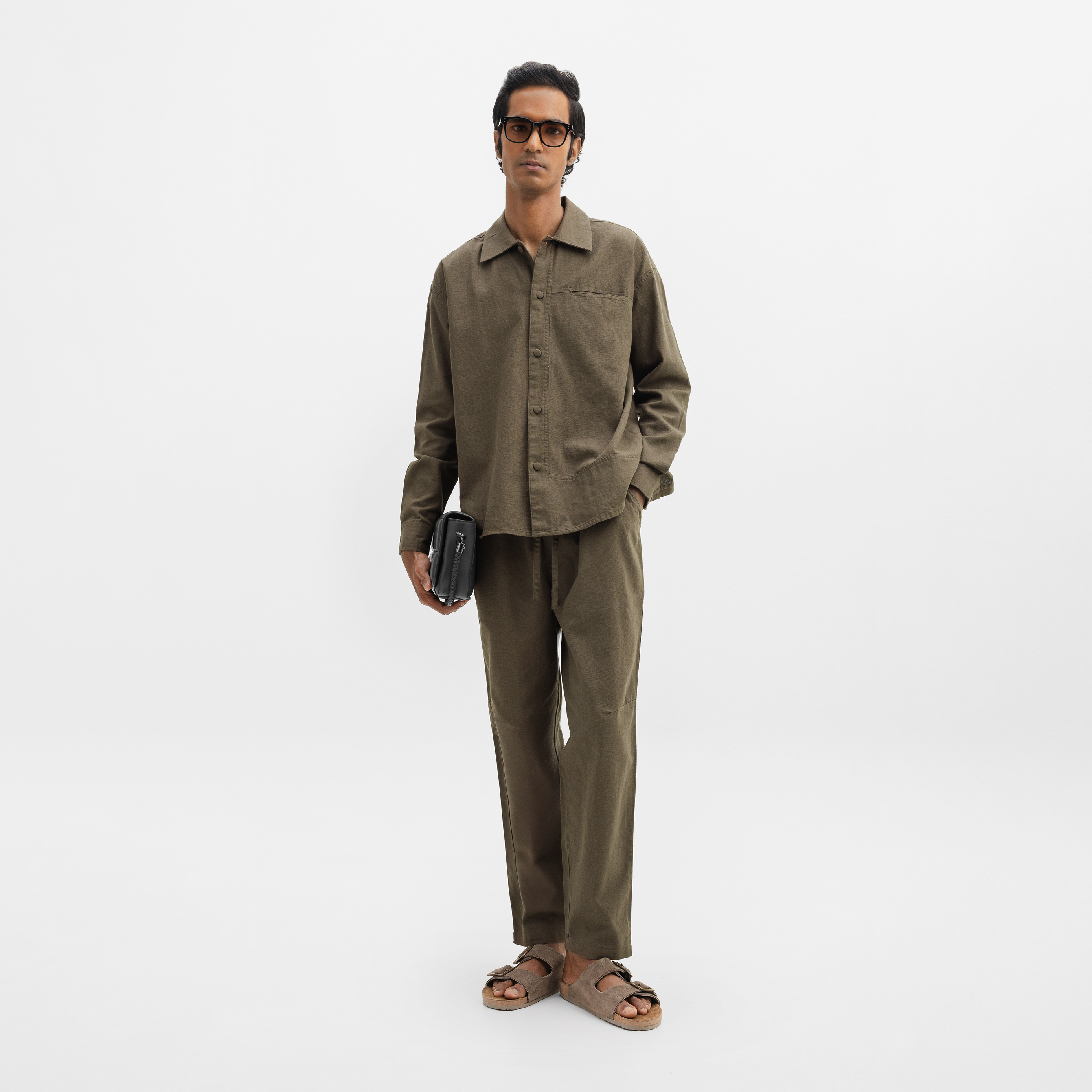 COTTON SPREAD COLLAR SHIRT- OLIVE