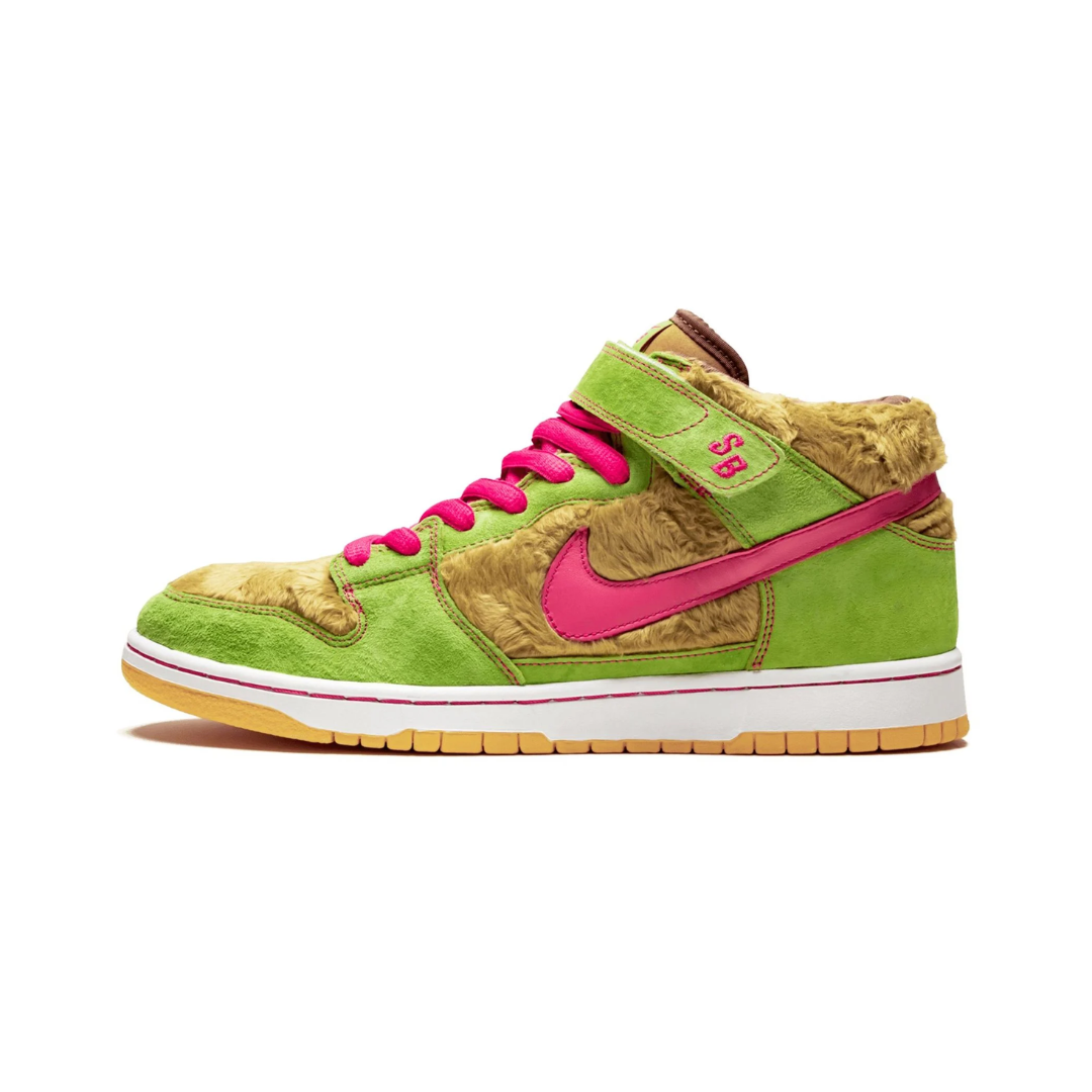Nike SB Dunk Mid Mama Bear