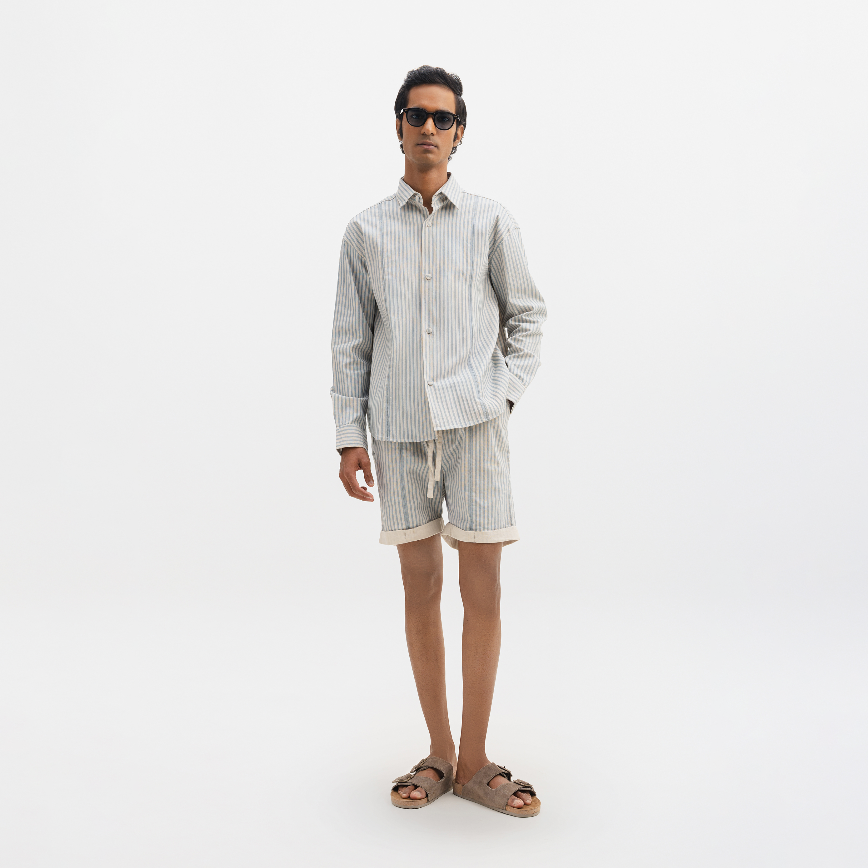 ROLLED-UP HEM SHORTS- AQUA