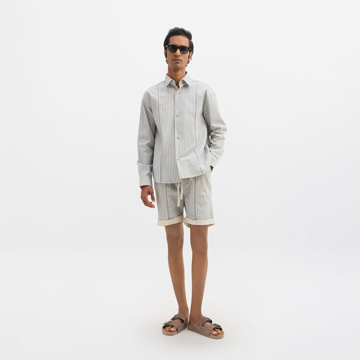 ROLLED-UP HEM SHORTS- AQUA