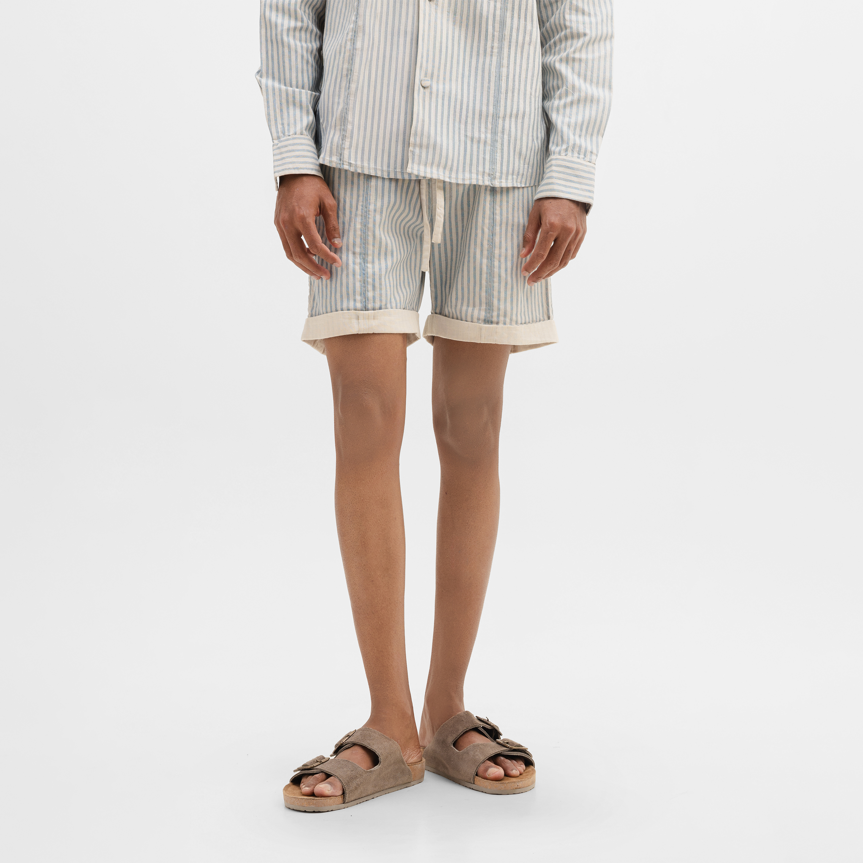 ROLLED-UP HEM SHORTS- AQUA