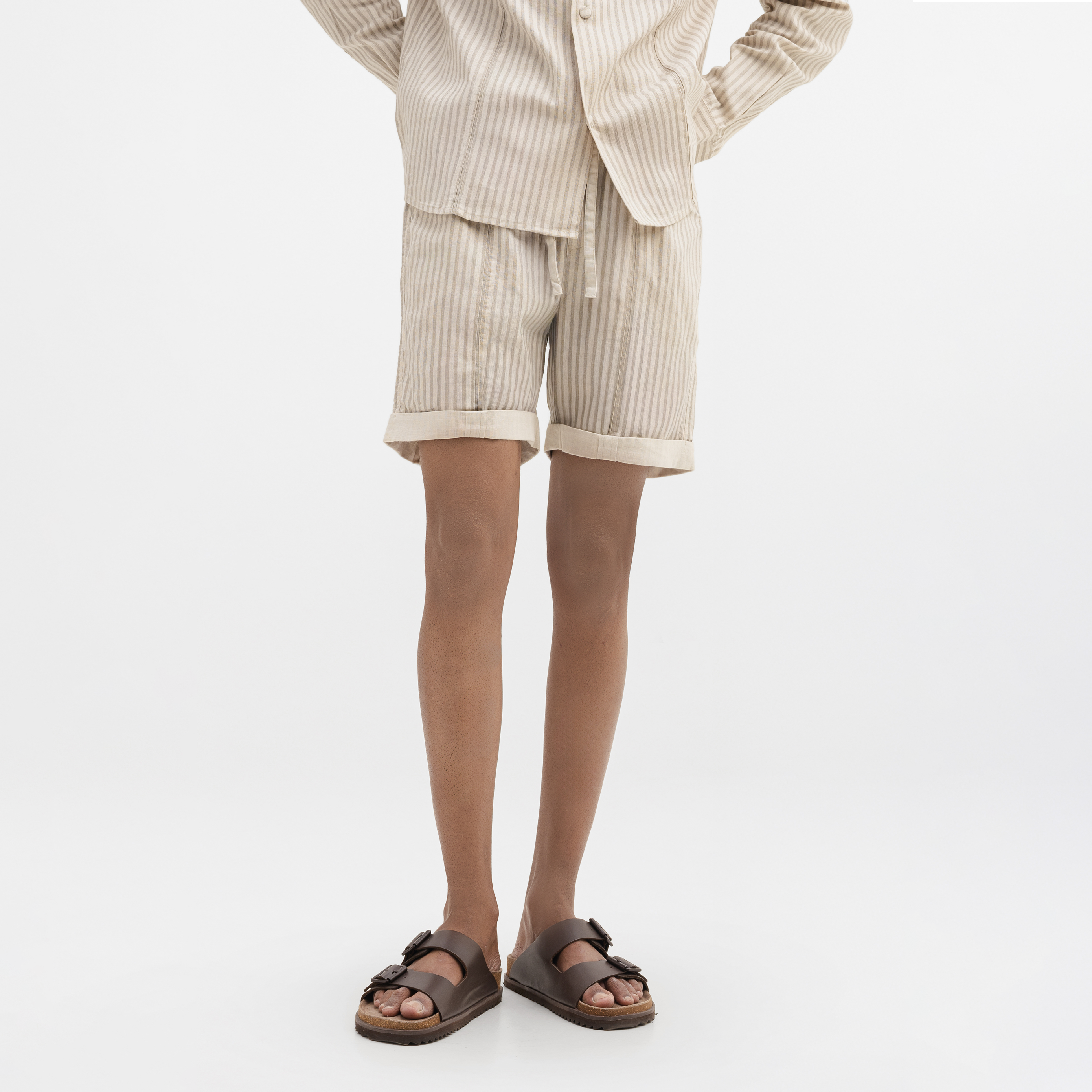 ROLLED-UP HEM SHORTS