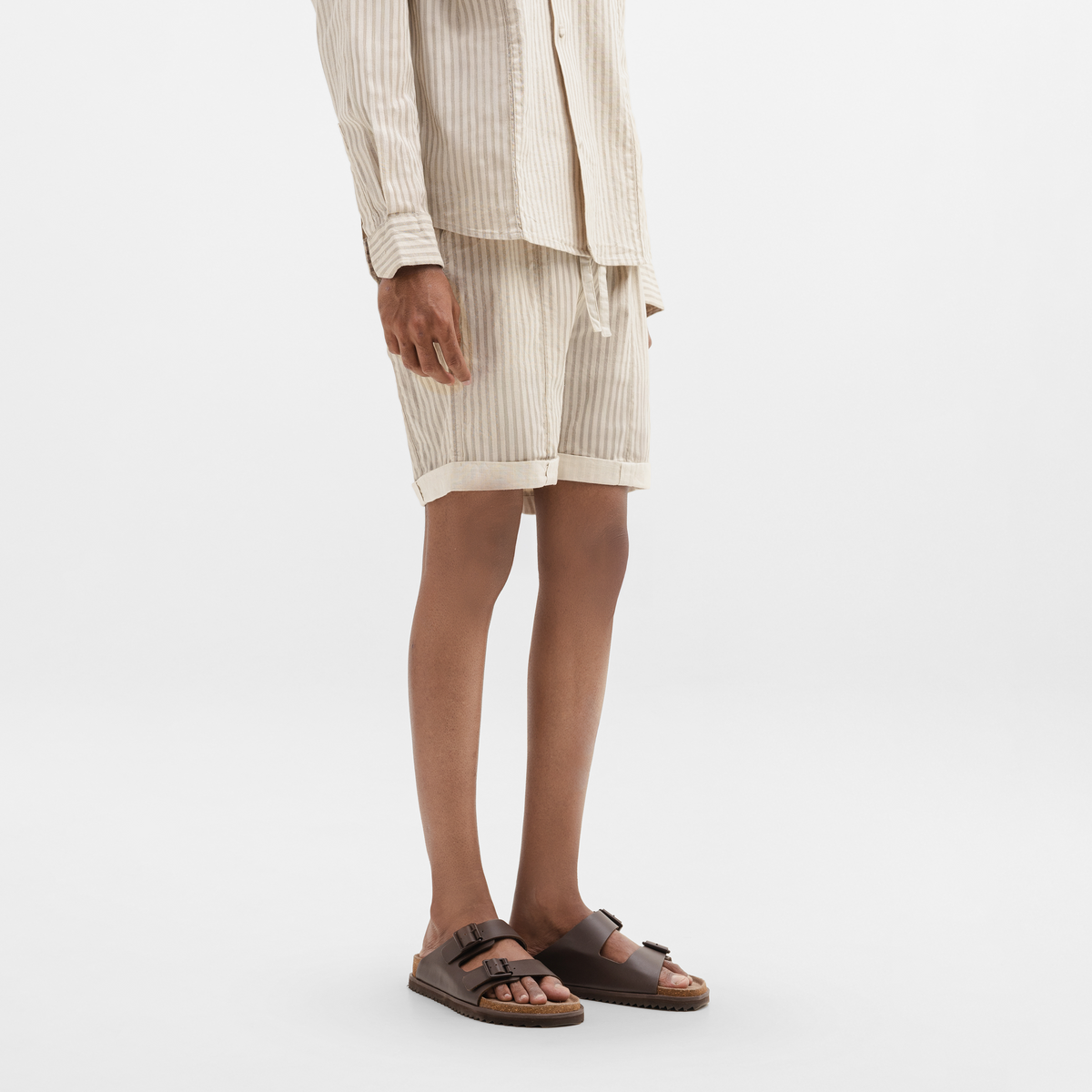 ROLLED-UP HEM SHORTS- DESERT