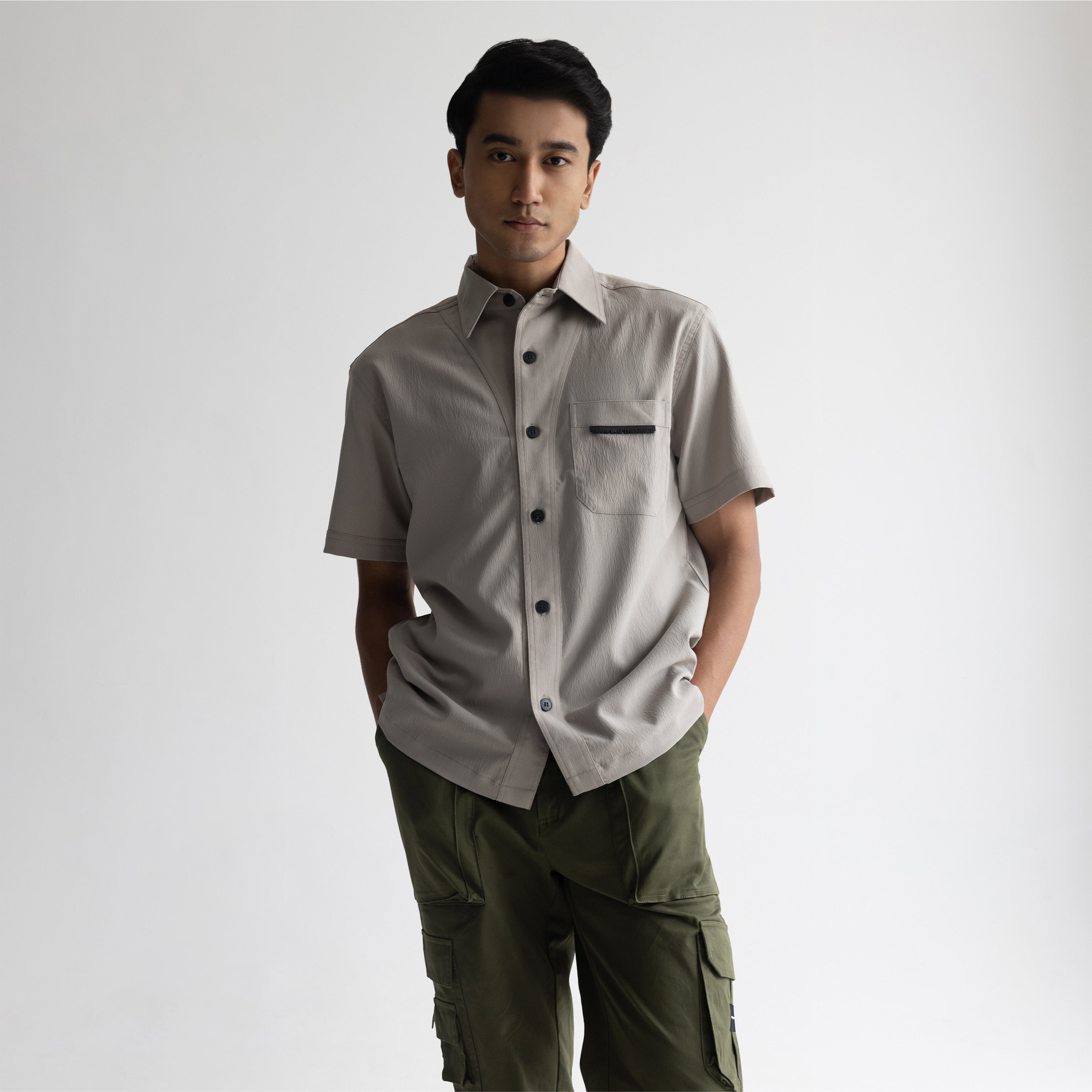 CRINKLE SHIRT- PALE CEMENT