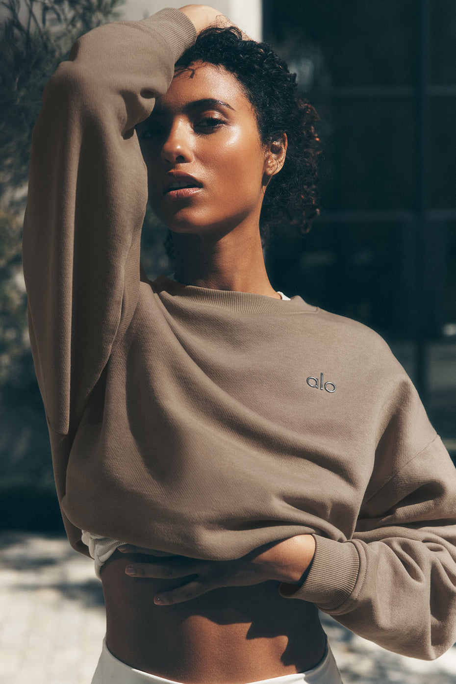 alo Accolade Crew Neck Pullover - Gravel