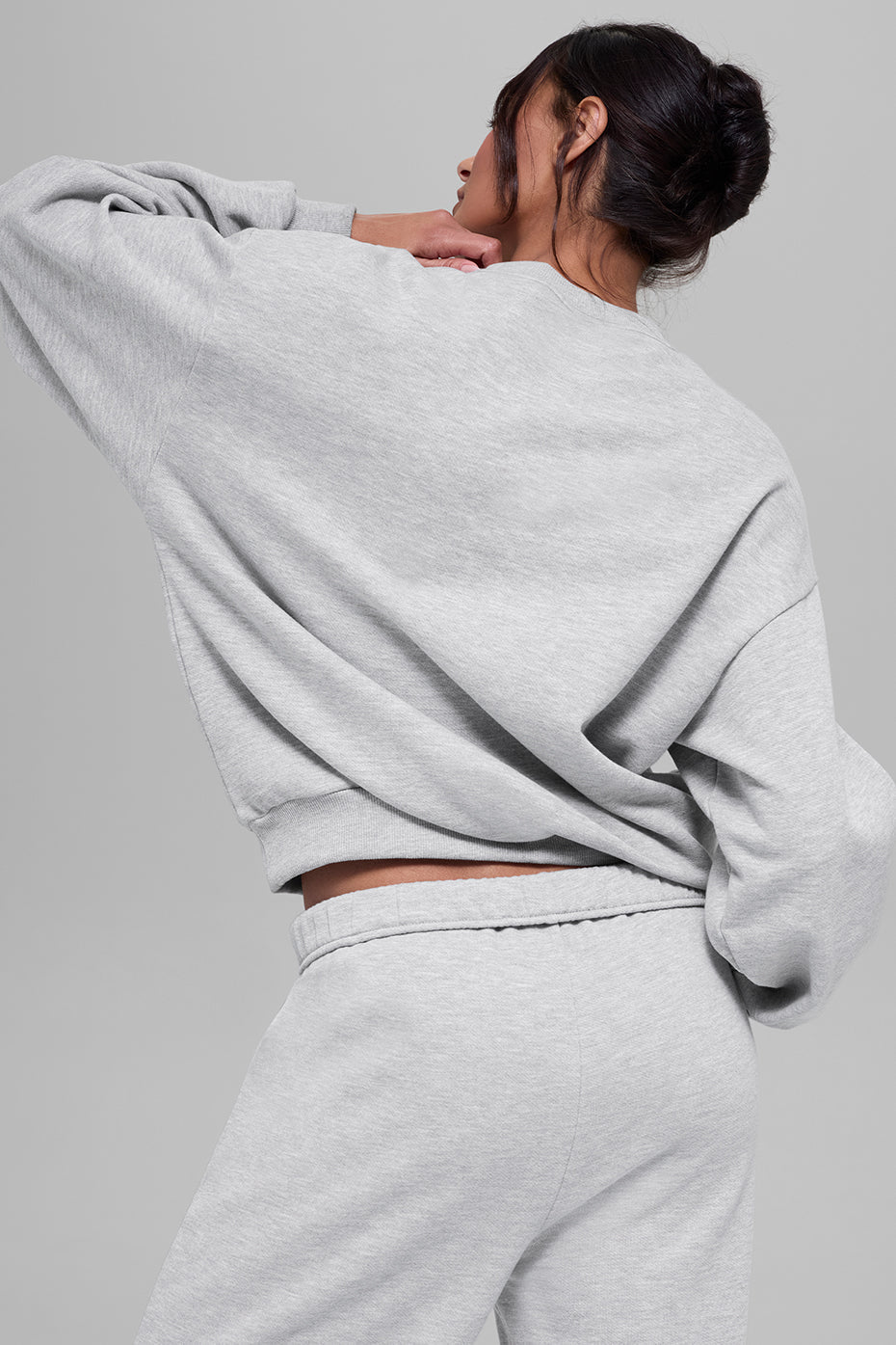 alo Accolade Crew Neck Pullover - Athletic Heather Grey