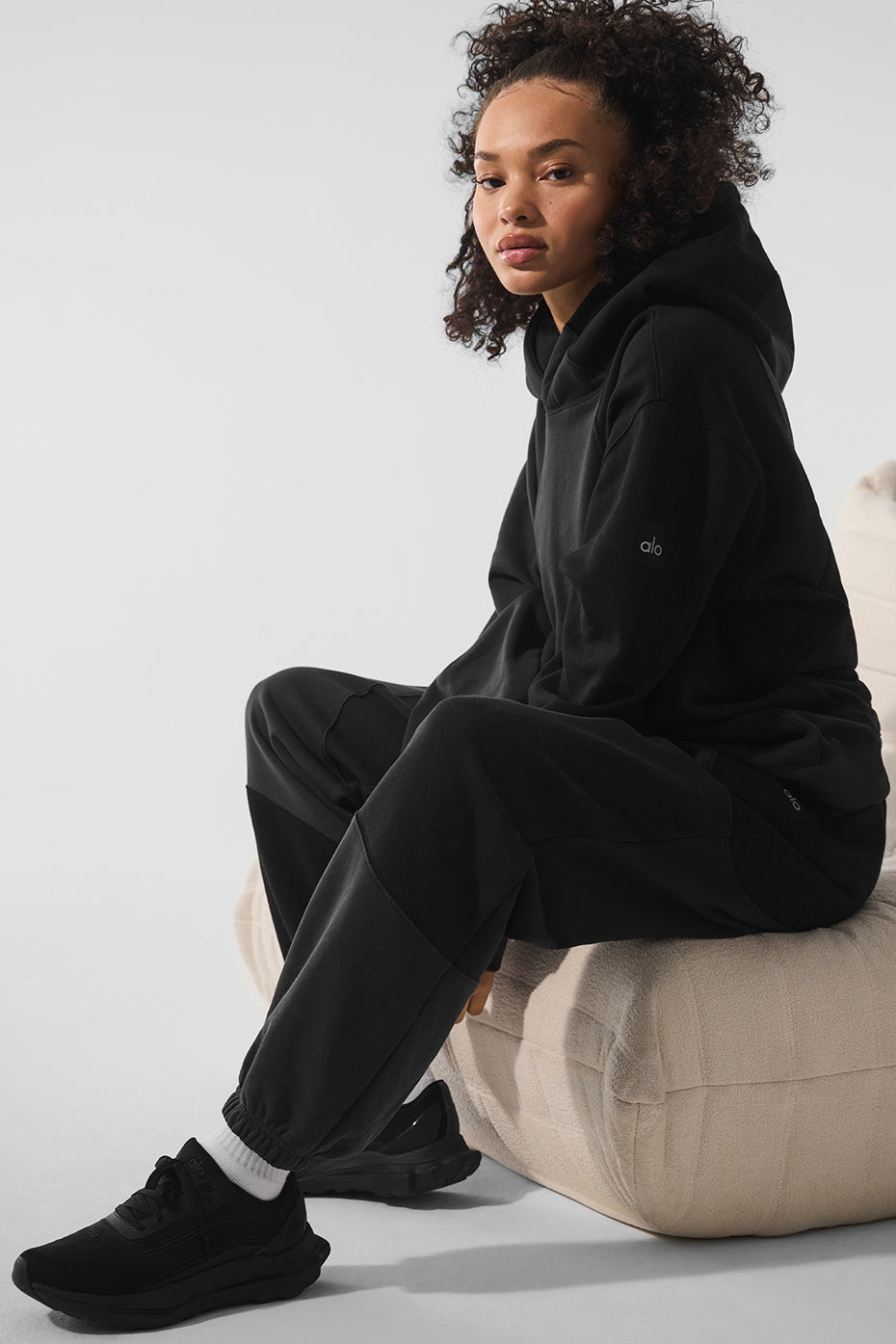 alo Make Waves Hoodie - Vintage Black Tonal