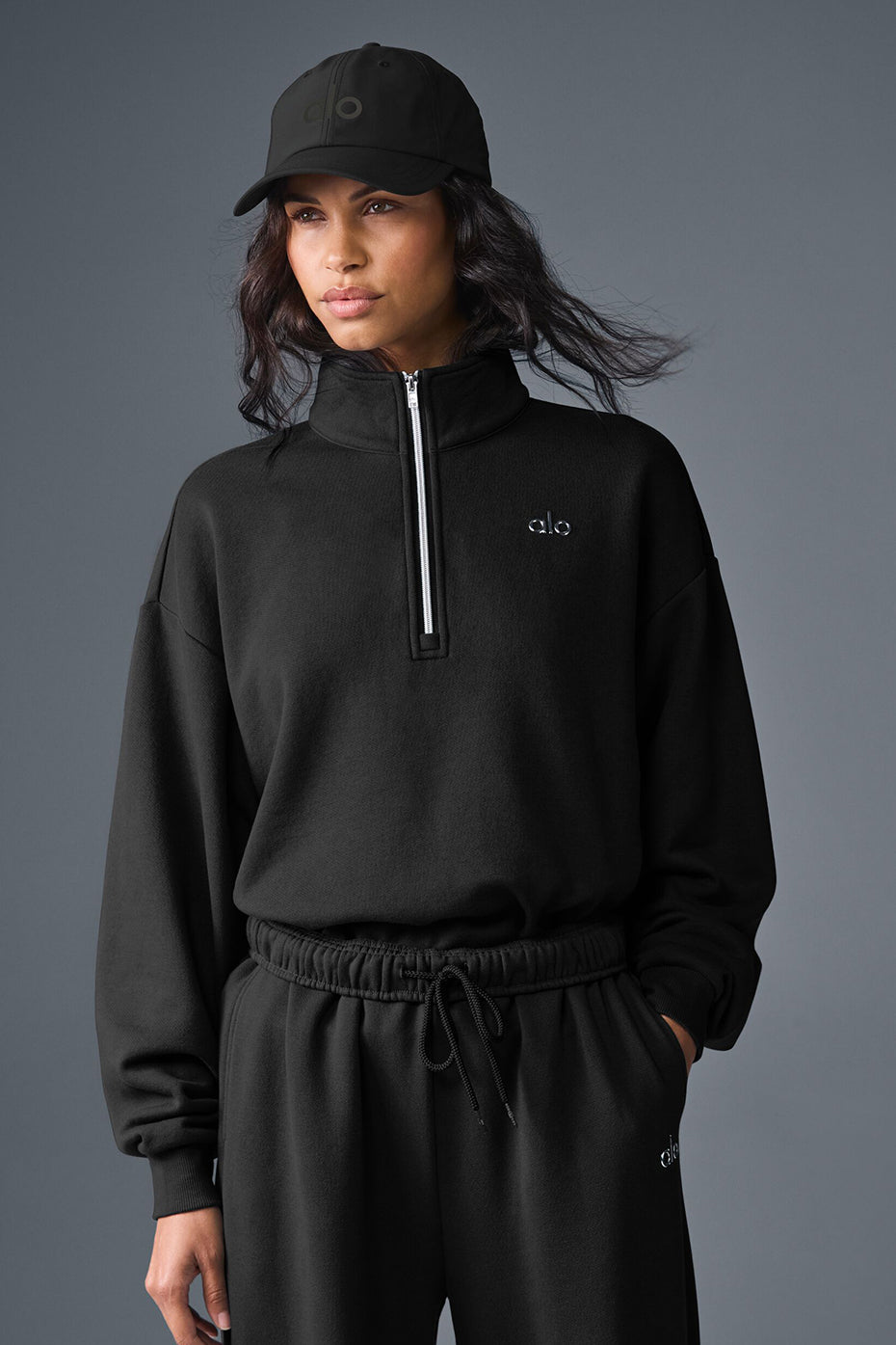 alo Accolade 1/4 Zip Pullover - Black