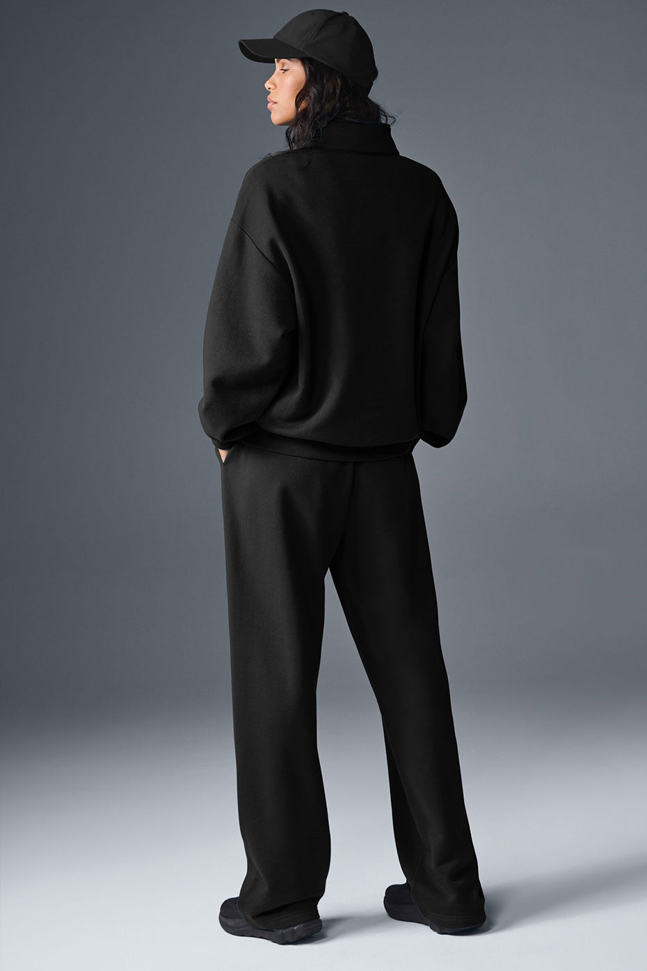 alo Accolade 1/4 Zip Pullover - Black