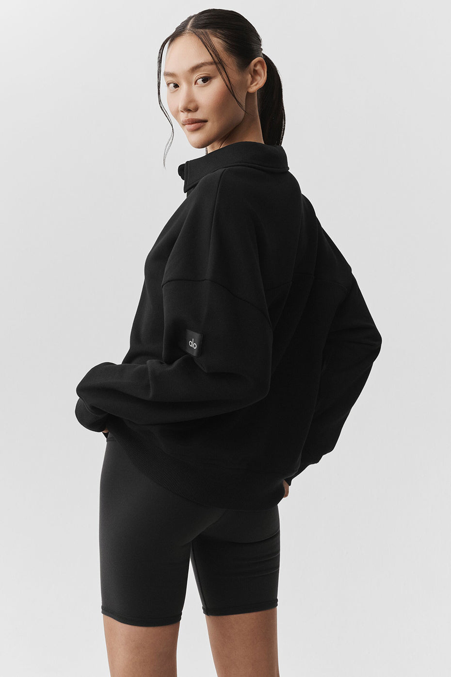 alo Take It Easy Long Sleeve Henley Pullover - Black