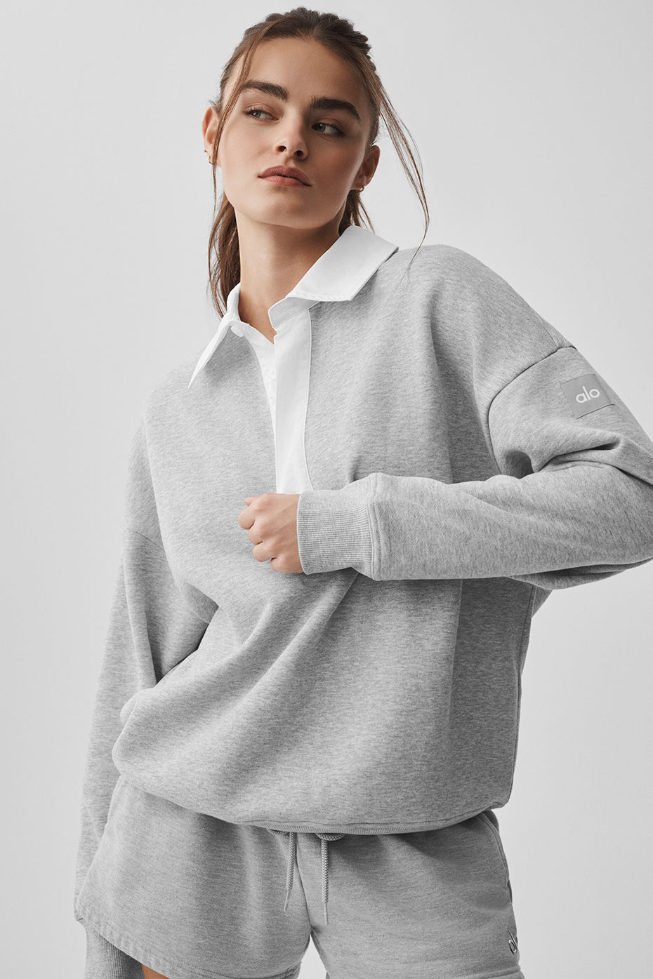 alo Take It Easy Long Sleeve Henley Pullover - Athletic Heather Grey/White