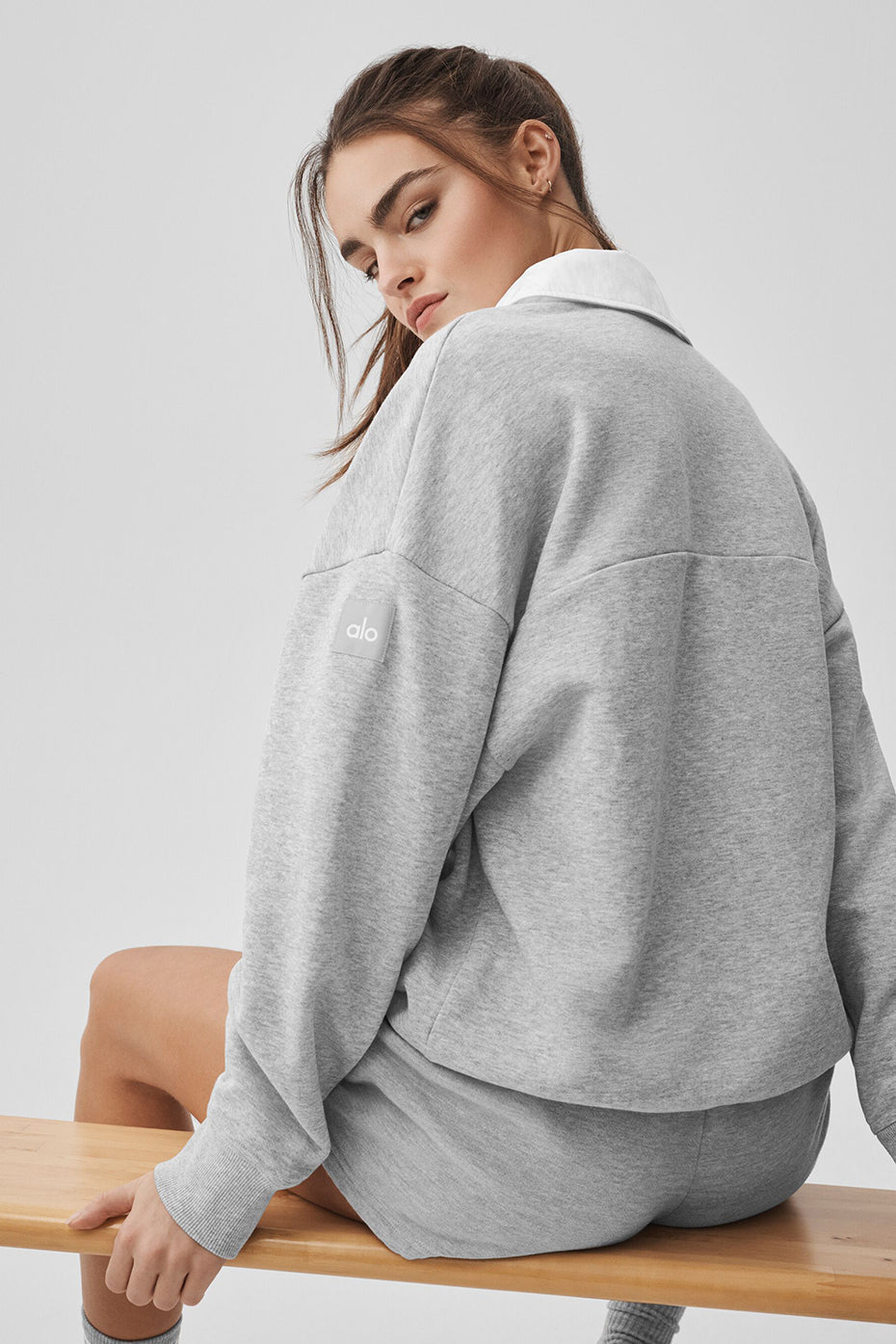 alo Take It Easy Long Sleeve Henley Pullover - Athletic Heather Grey/White