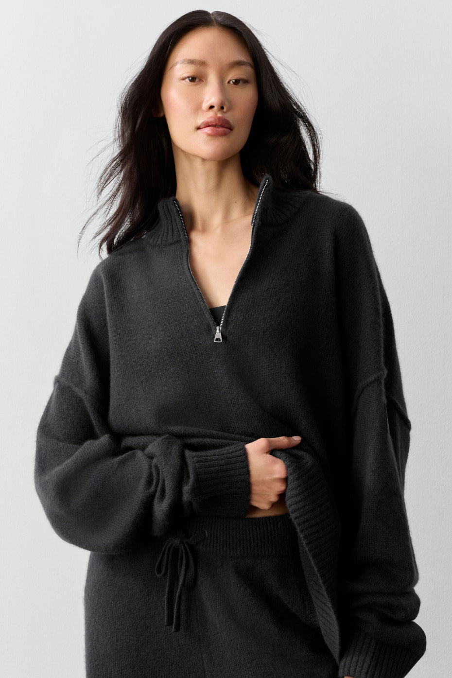 alo Wool Cashmere New Class 1/4 Zip Pullover - Black
