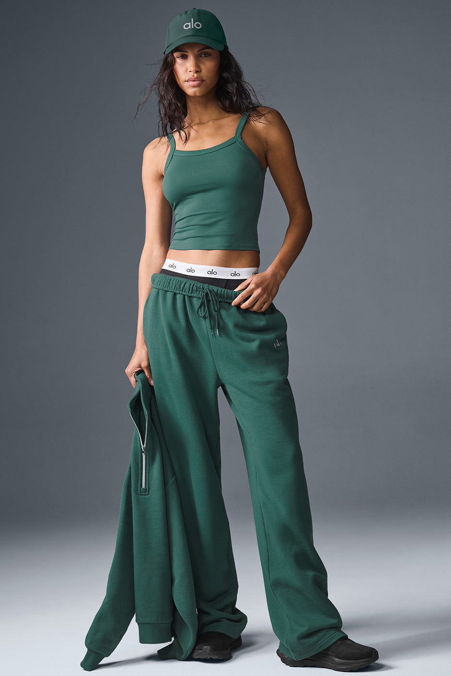 alo Accolade Straight Leg Sweatpant - Winter Ivy