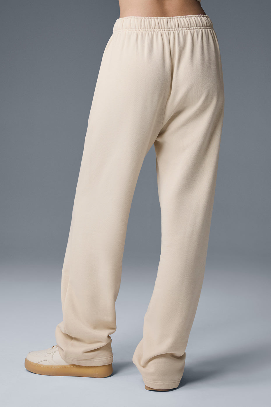 alo Accolade Straight Leg Sweatpant - Oat Milk