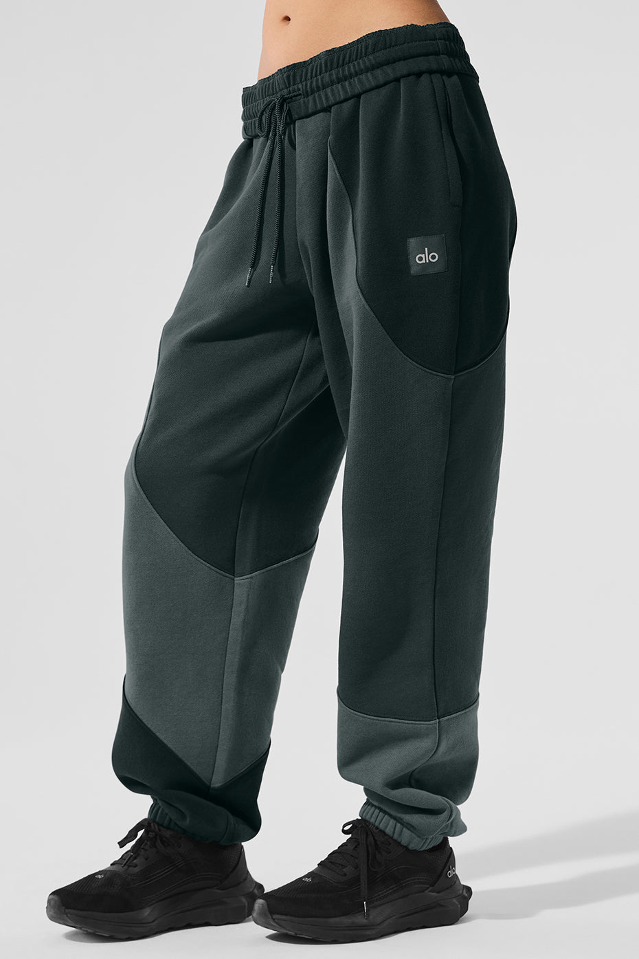 alo Make Waves Sweatpant - Charcoal Green Tonal