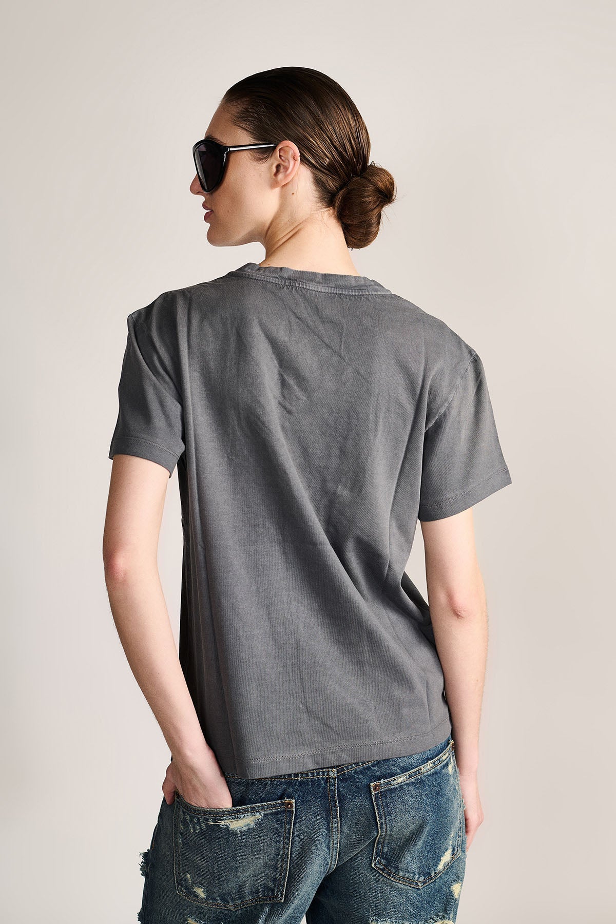 THE SILENCE — V-NECK TEE