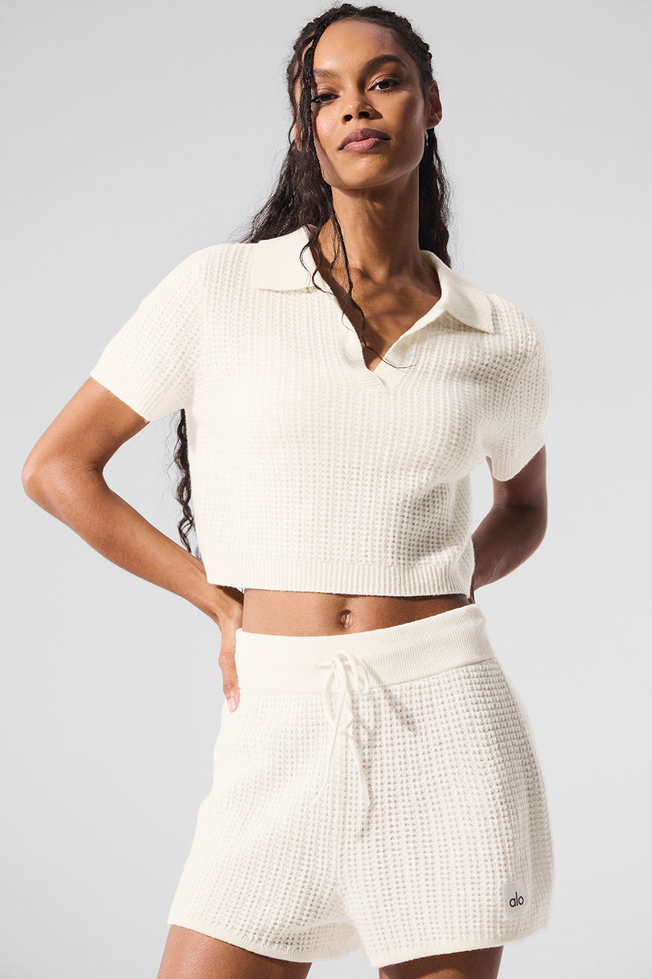 alo Cashmere Plush Waffle Polo Tee - Ivory