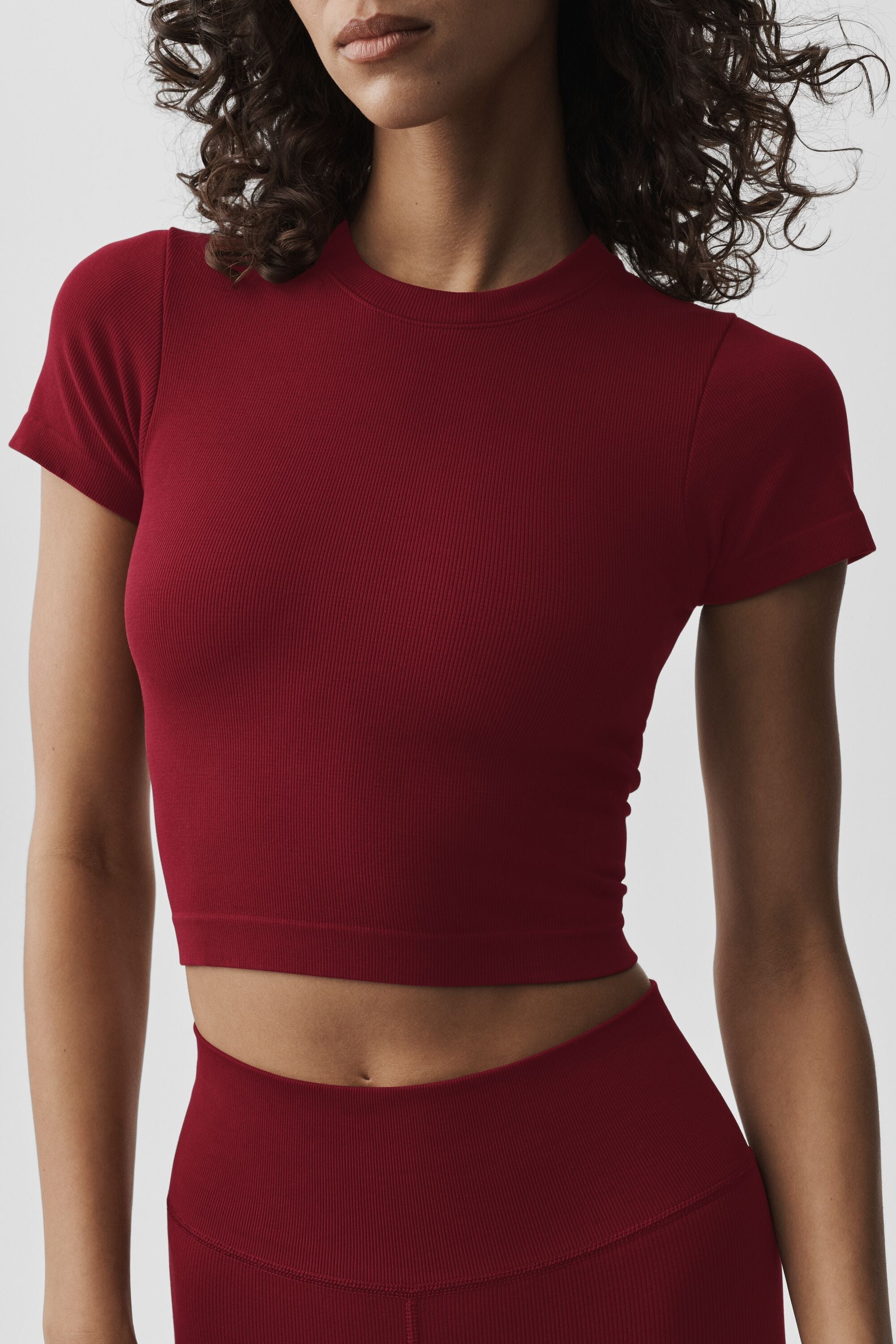 alo Seamless Modal Ribbed Cropped Short Sleeve - Summer Romance Red