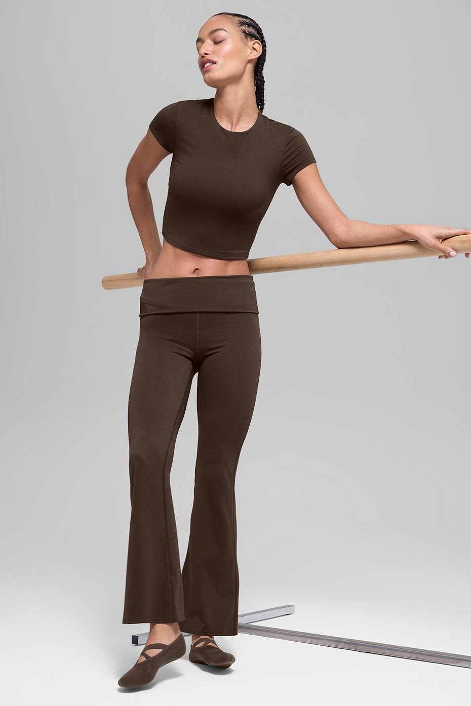 alo ALO Softsculpt Precision Short Sleeve Top - Espresso