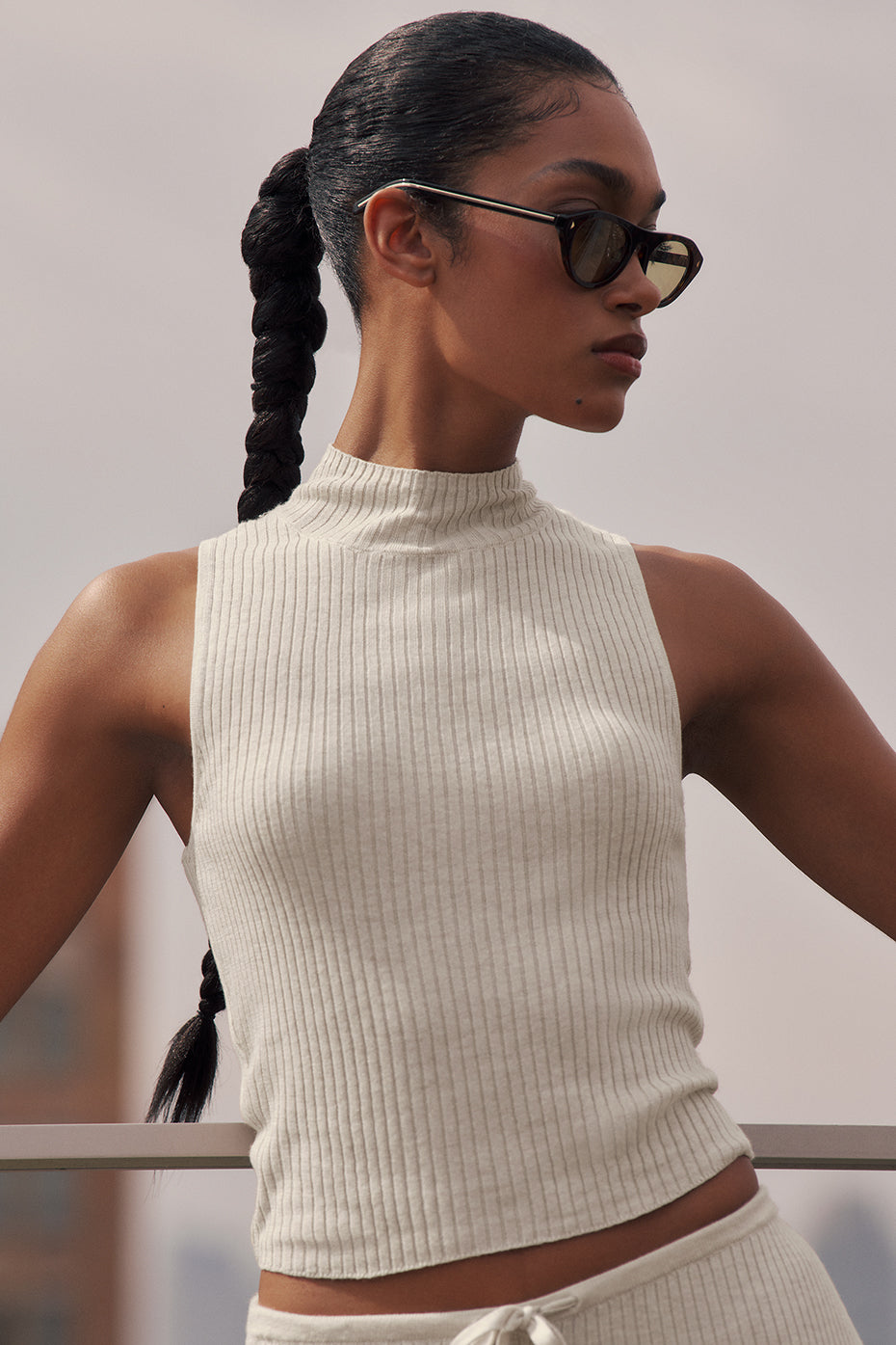 alo Sweater Knit Unwind Sleeveless Top - Oatmeal Heather