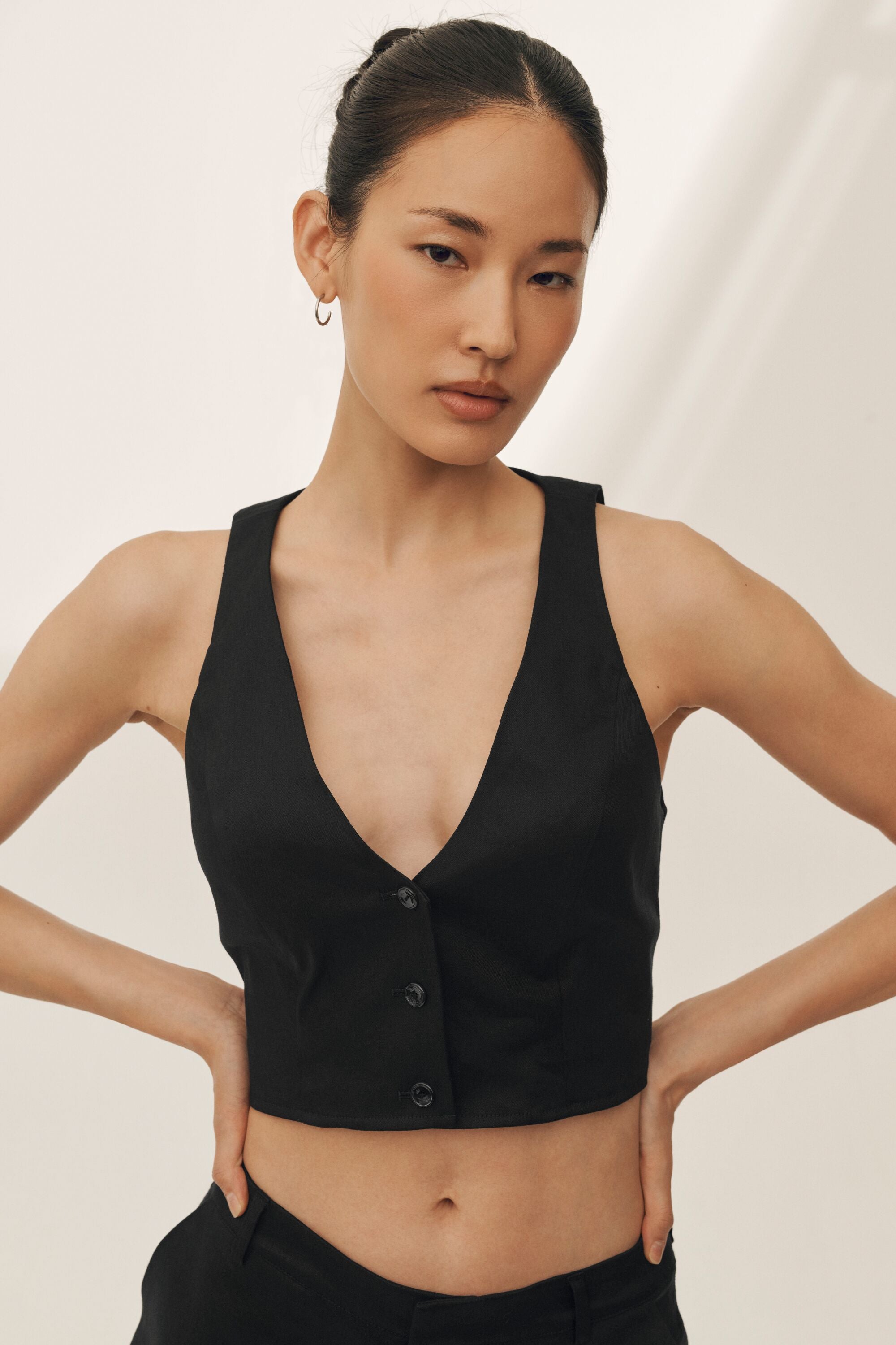 alo Linen Blend Riviera Vest - Black