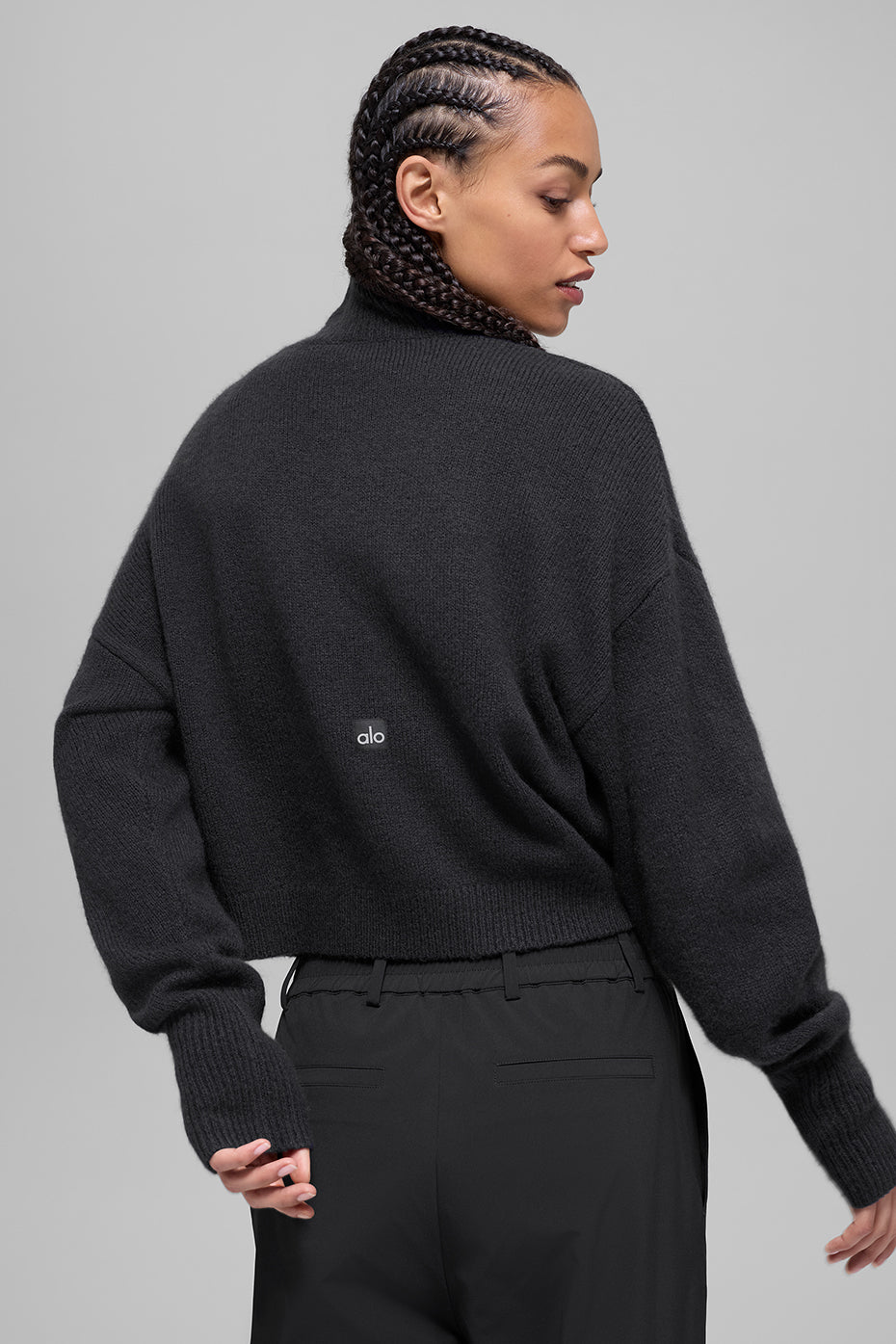 alo Wool Cashmere Cropped New Class Turtleneck Sweater - Black