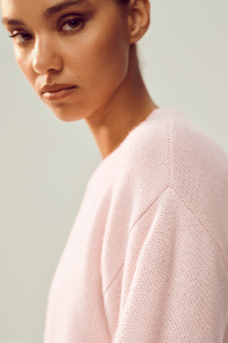 alo Cashmere Embrace Pullover - Frosted Pink