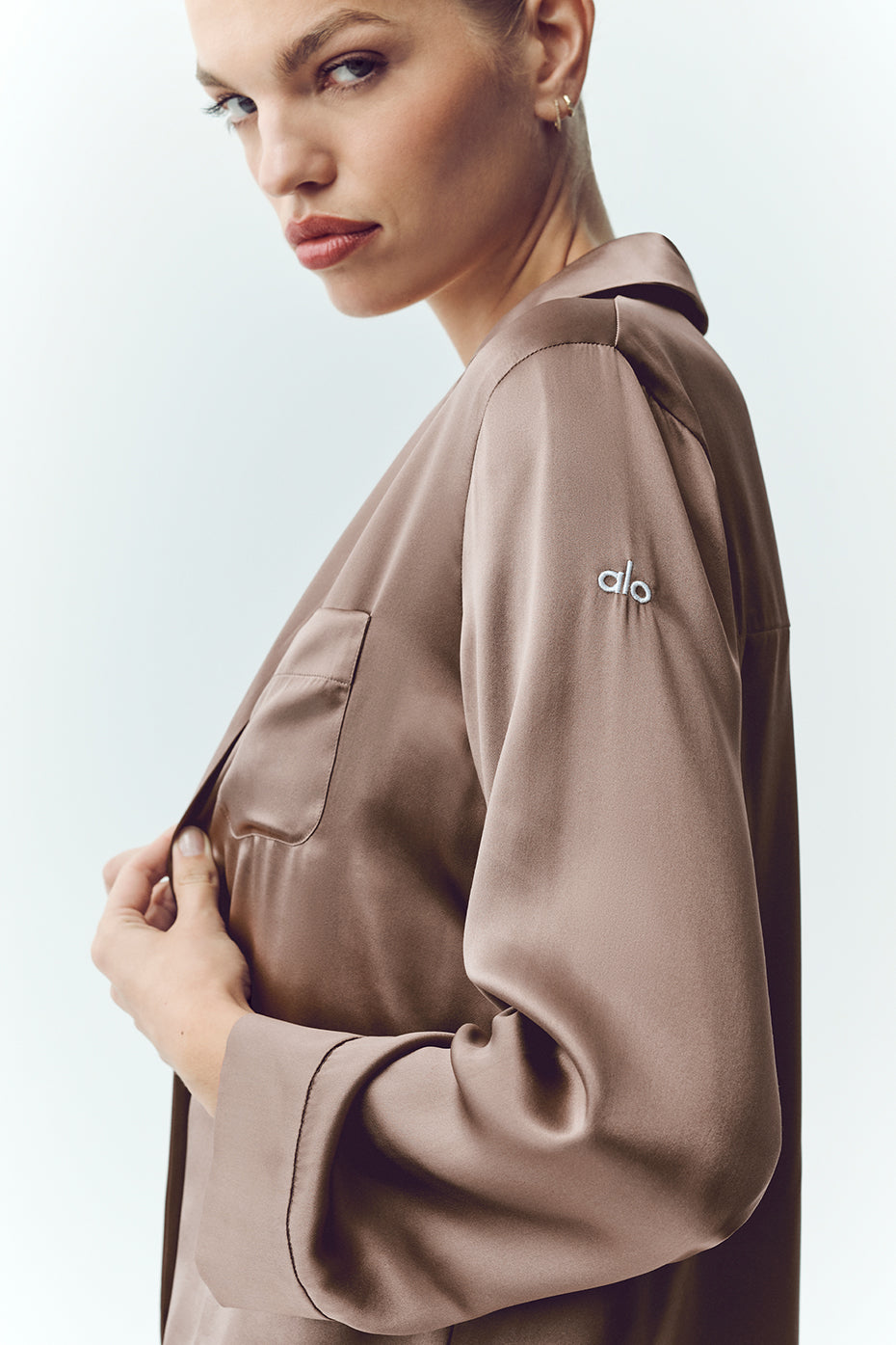 alo Silk Luminous Button Up - Alpine Cocoa