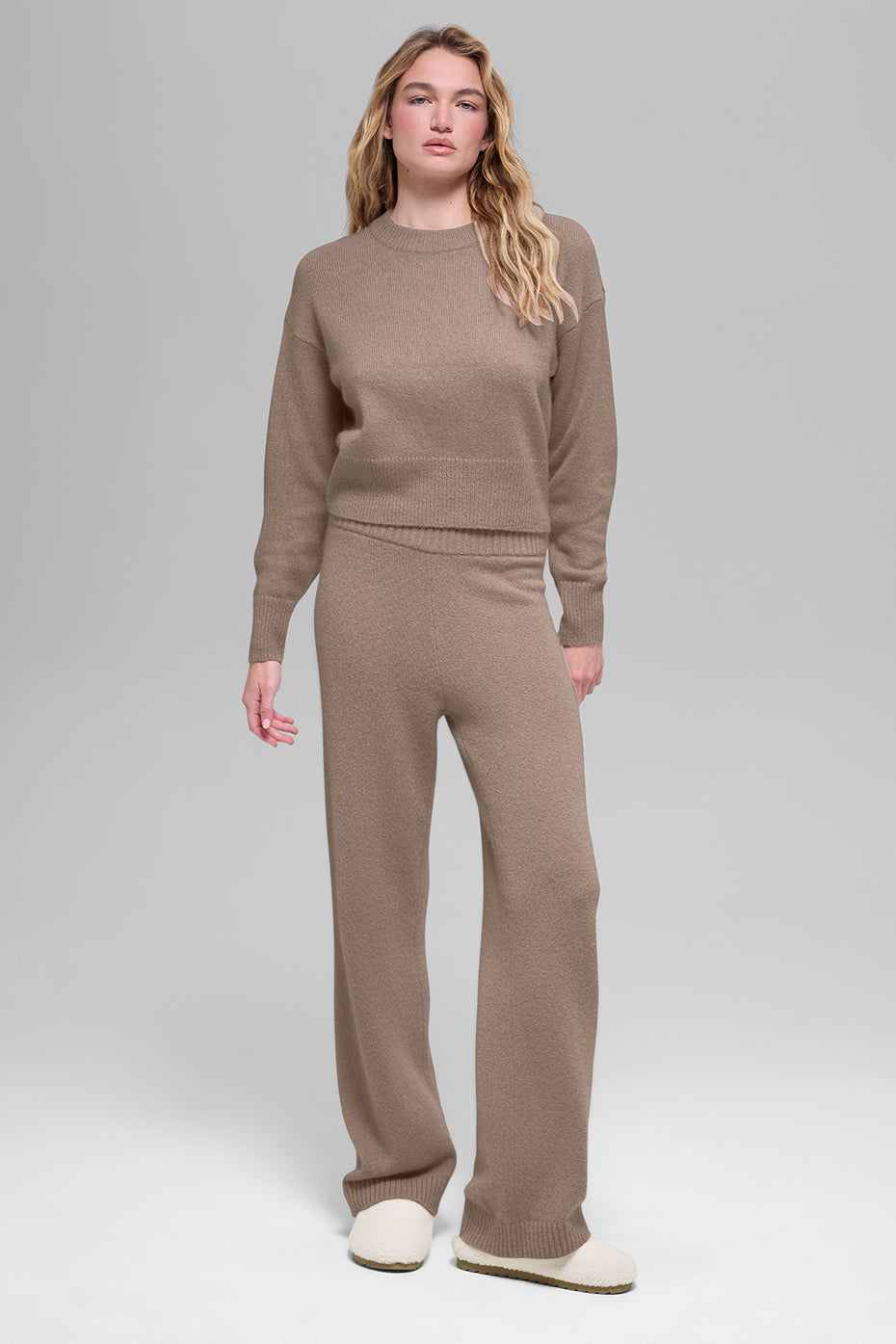 alo Wool Cashmere Cropped New Class Crewneck Sweater - Chai Latte