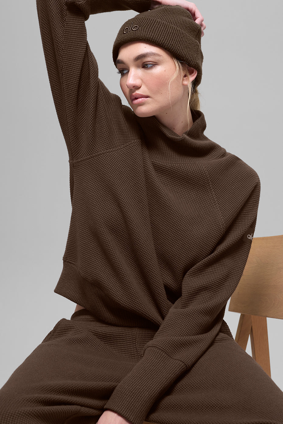 alo Waffle Weekend Escape Mock Neck Long Sleeve - Espresso