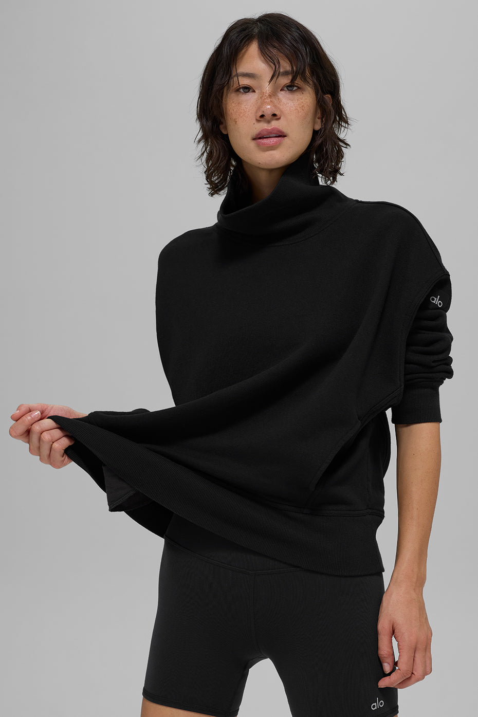 alo Hazy Mock Neck Pullover - Black
