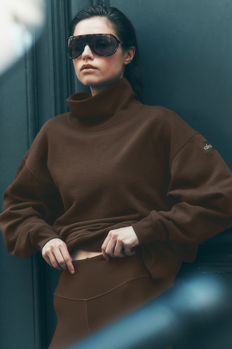 alo Hazy Mock Neck Pullover - Espresso