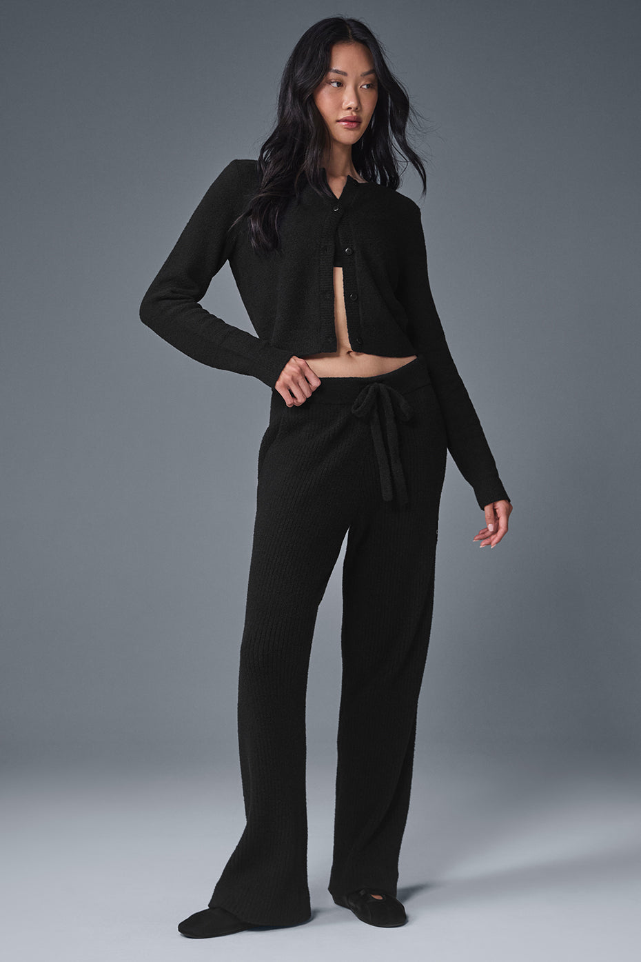 alo Snuggle Up Sweater Cropped Cardigan - Black