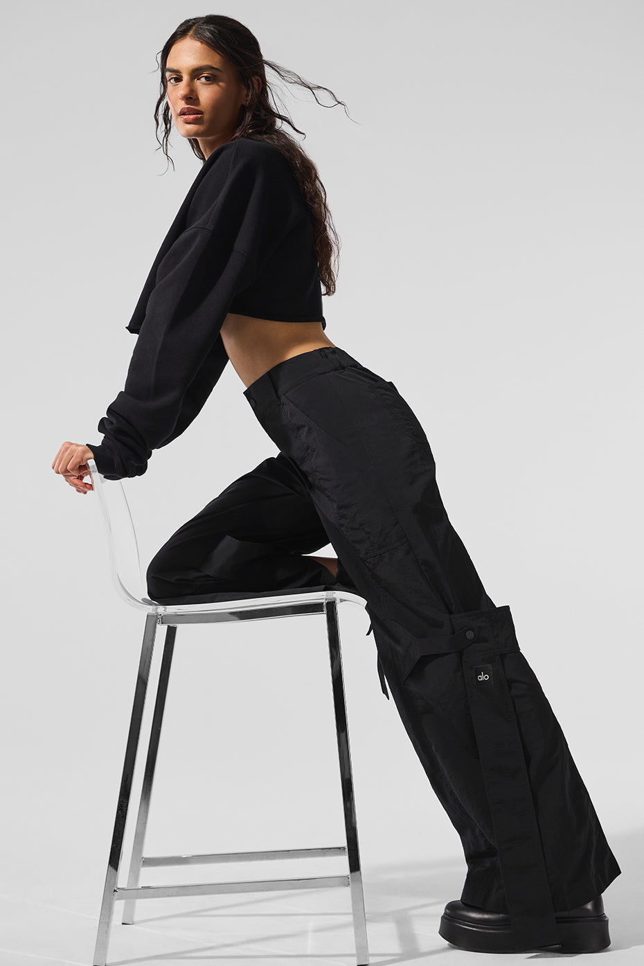 alo Extreme Cropped Pullover - Black