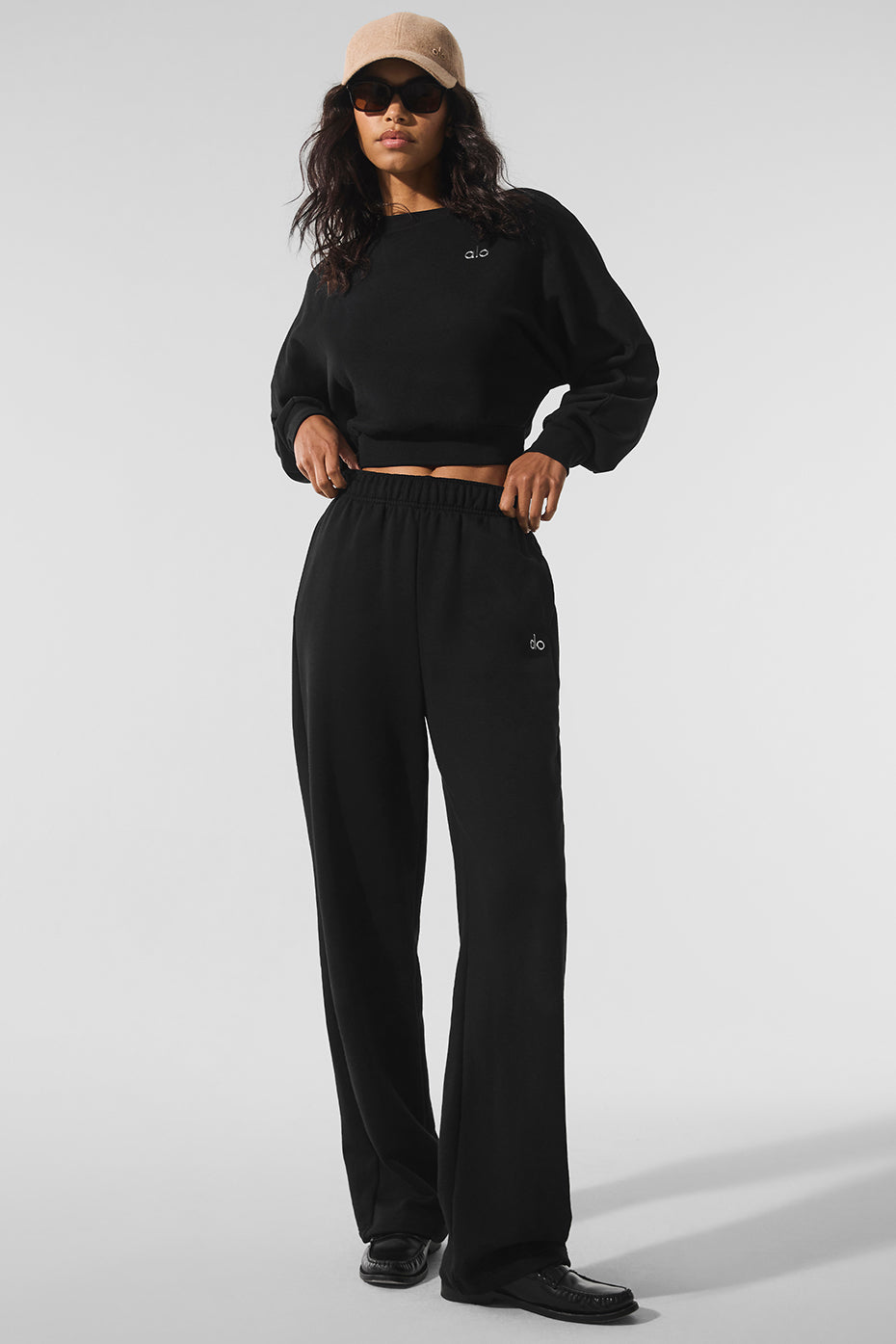 alo Cropped Accolade Crewneck - Black