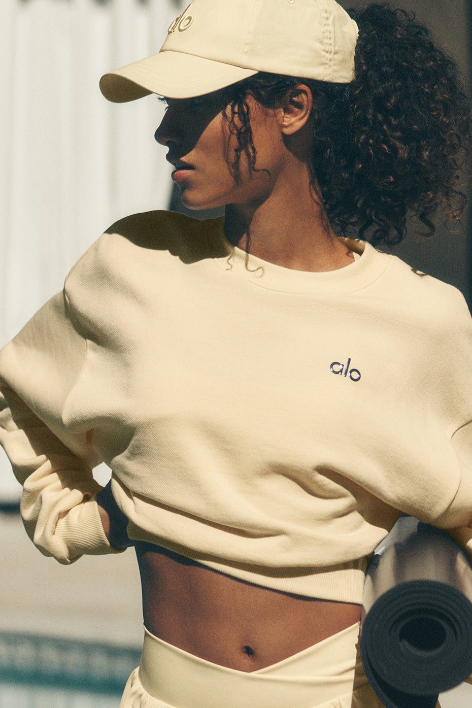 alo Cropped Accolade Crewneck - Candlelight Yellow