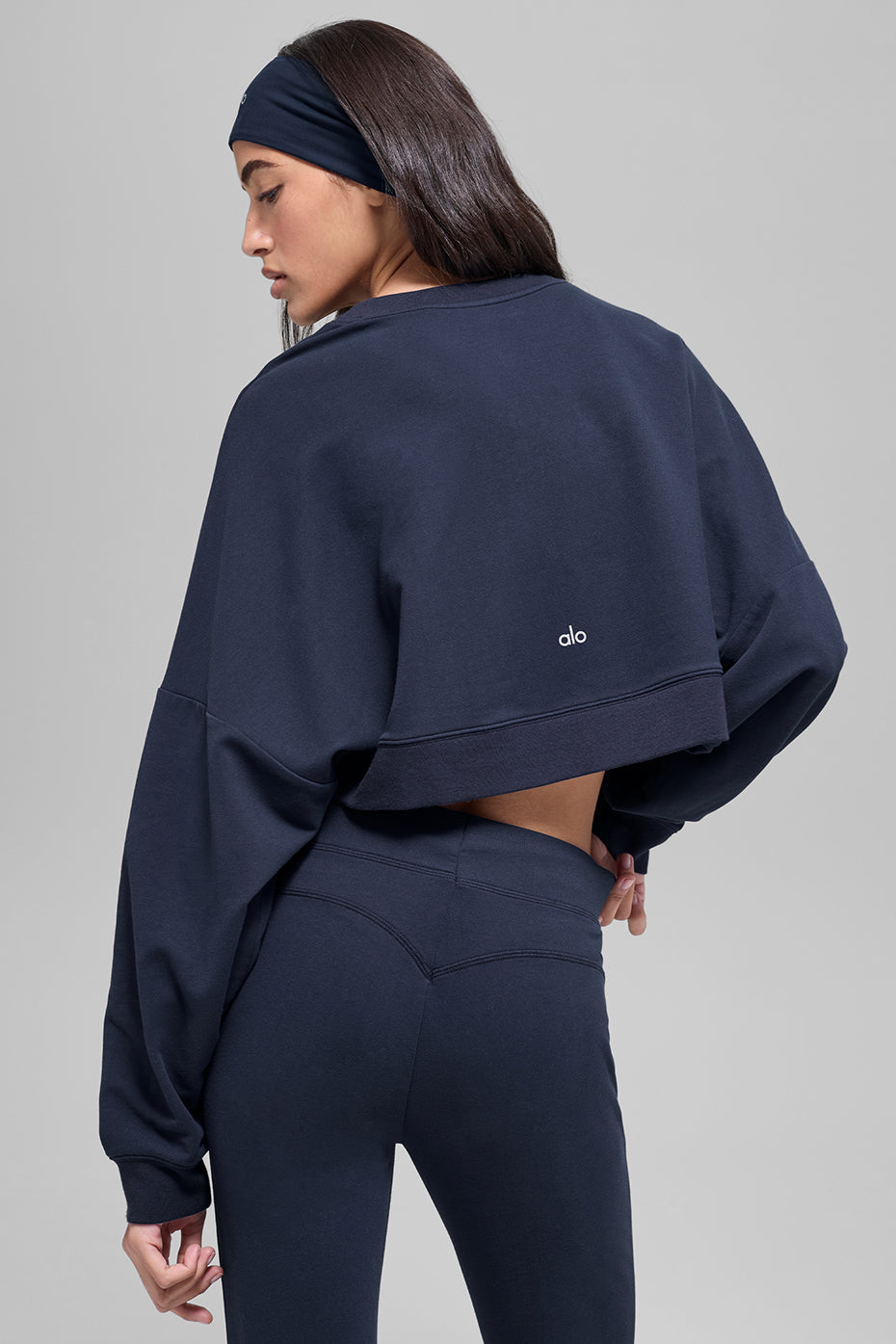alo Cropped Sway Crew Neck Pullover - Navy