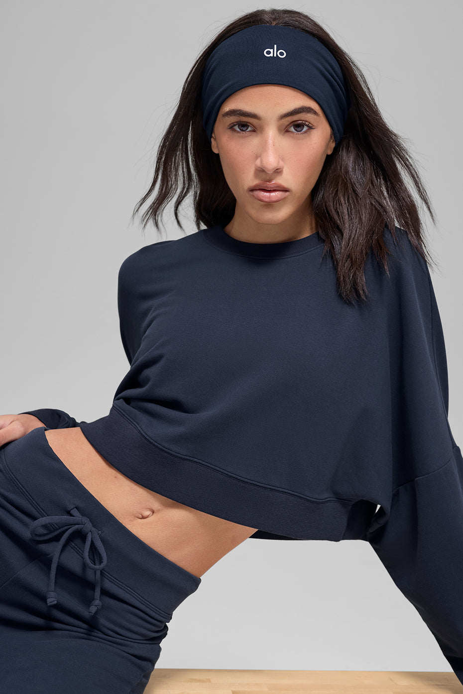 alo Cropped Sway Crew Neck Pullover - Navy