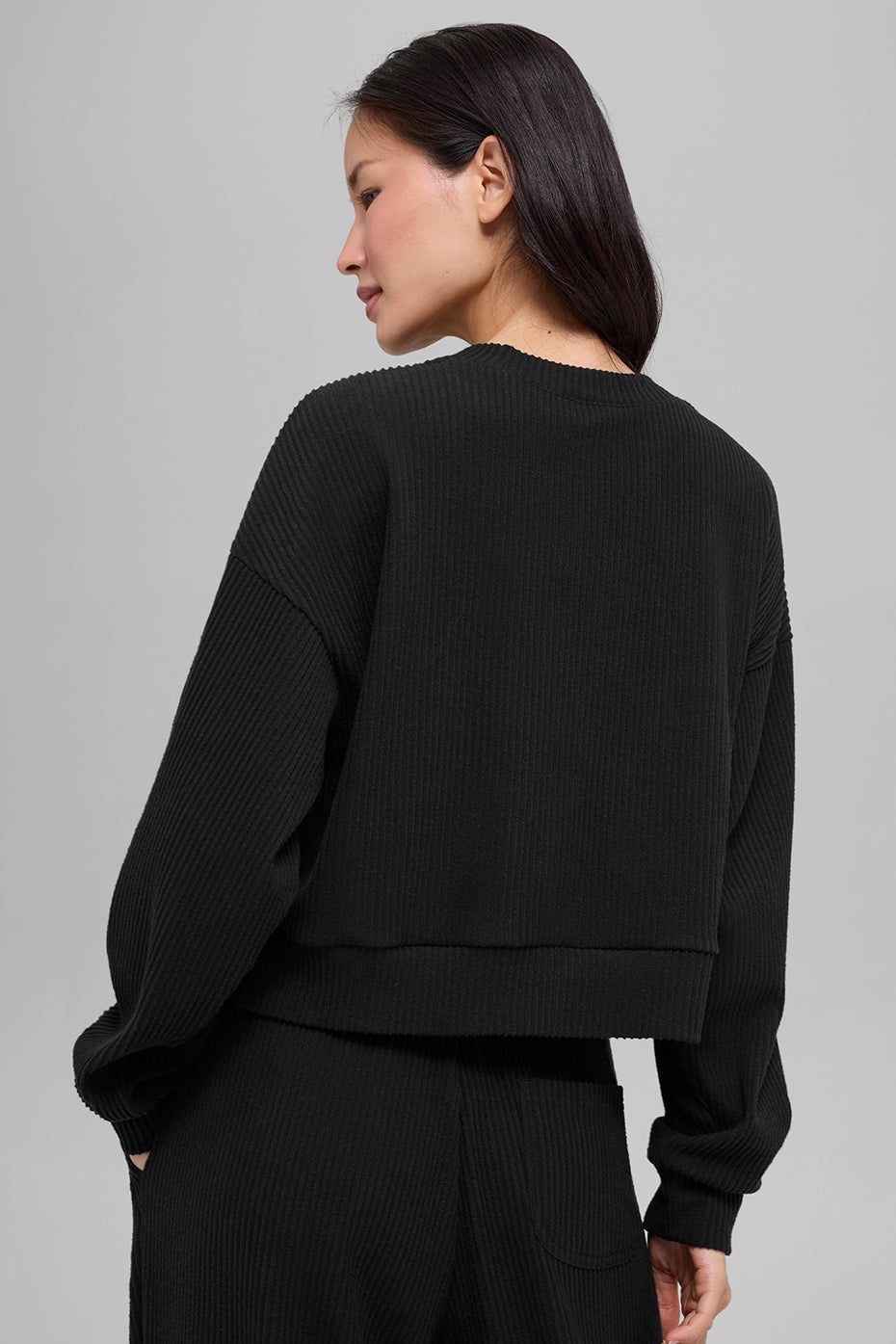 alo Muse Crew Neck Pullover - Black