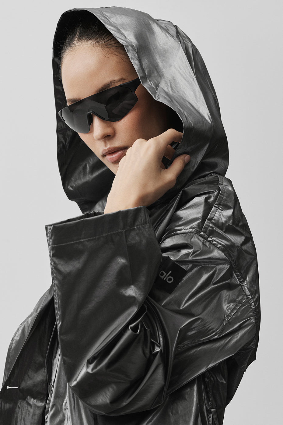 alo Metallic Break Line Trench - Silver Metallic