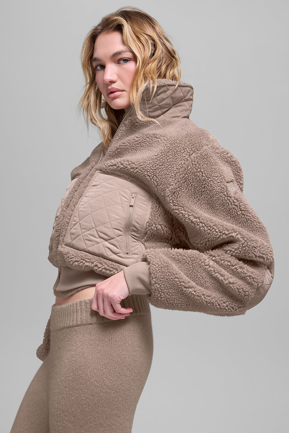 alo Sherpa Edge Bomber - Chai Latte