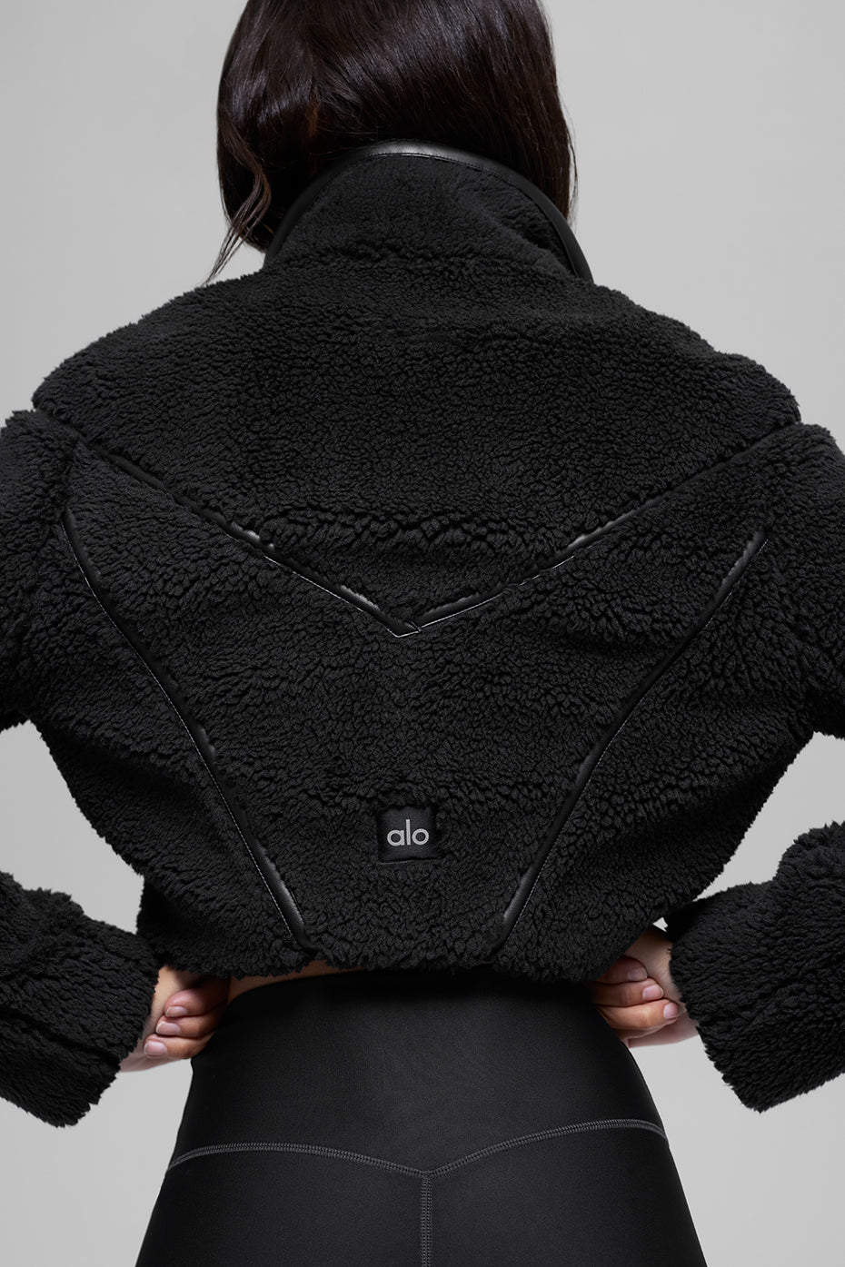 alo Sherpa Cropped Slope Side Jacket - Black