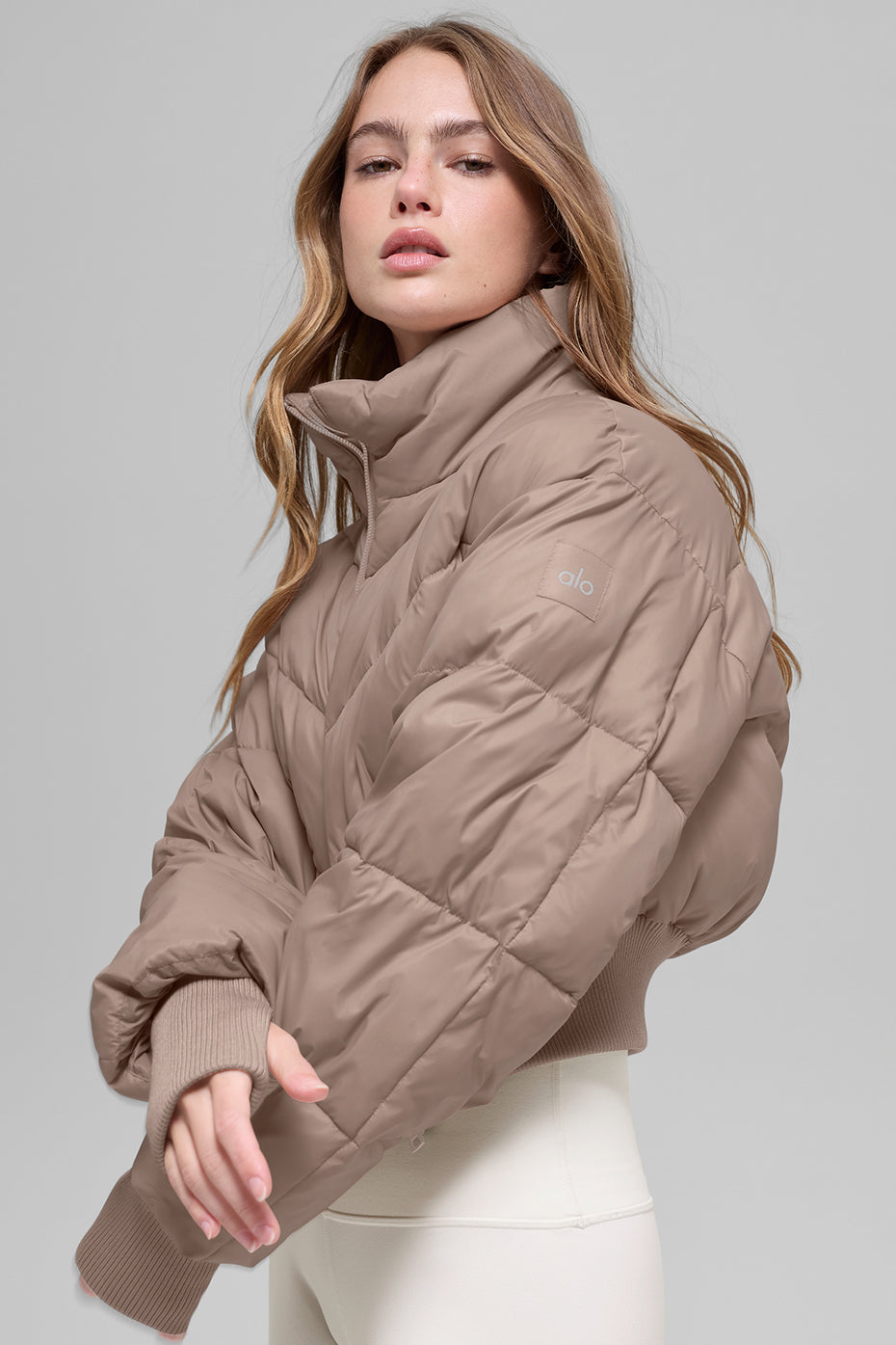 alo Cropped Atmosphere Puffer - Chai Latte